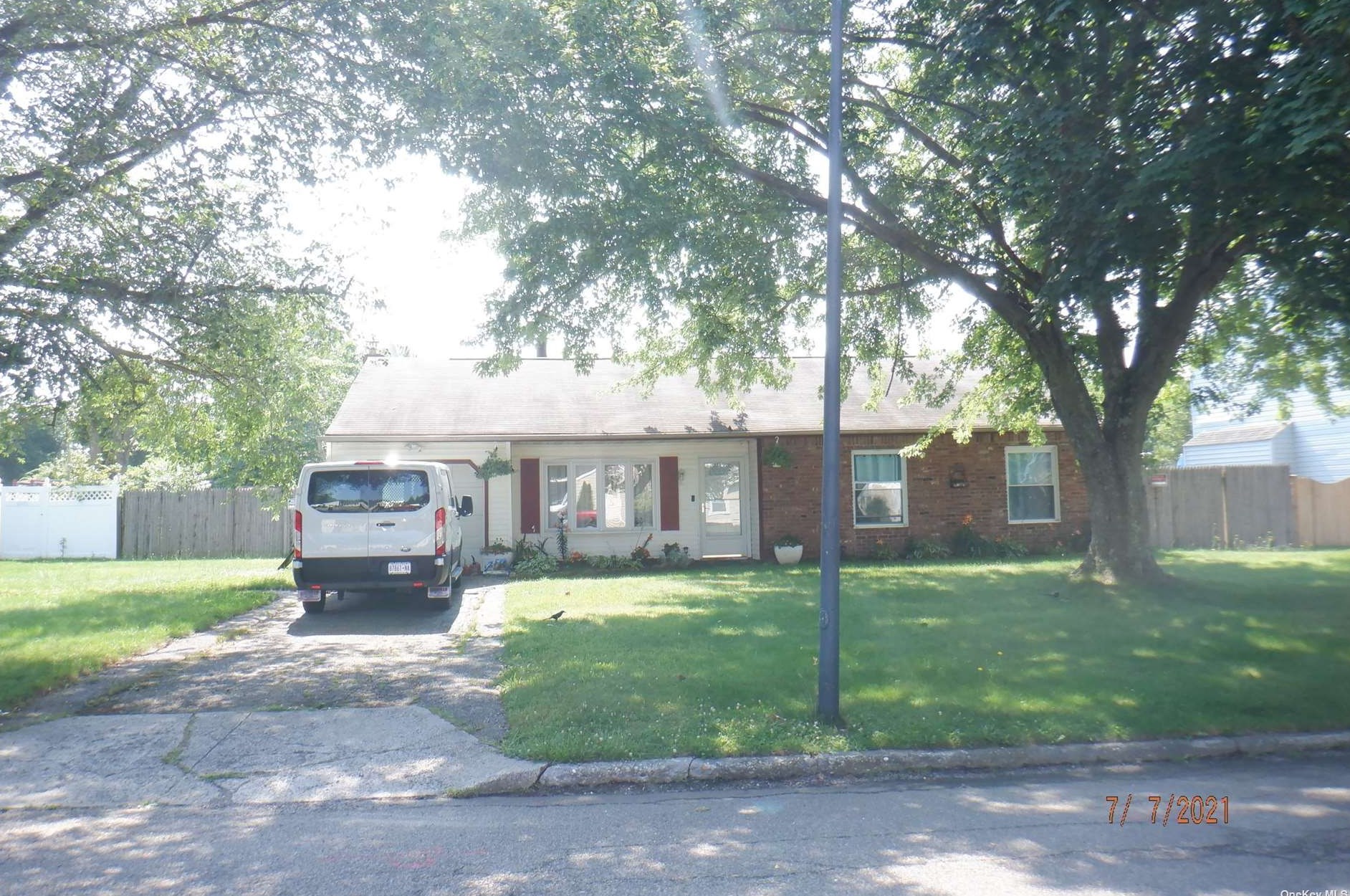 144 Tarpon Ave, Gordon Heights, NY 11763-4429