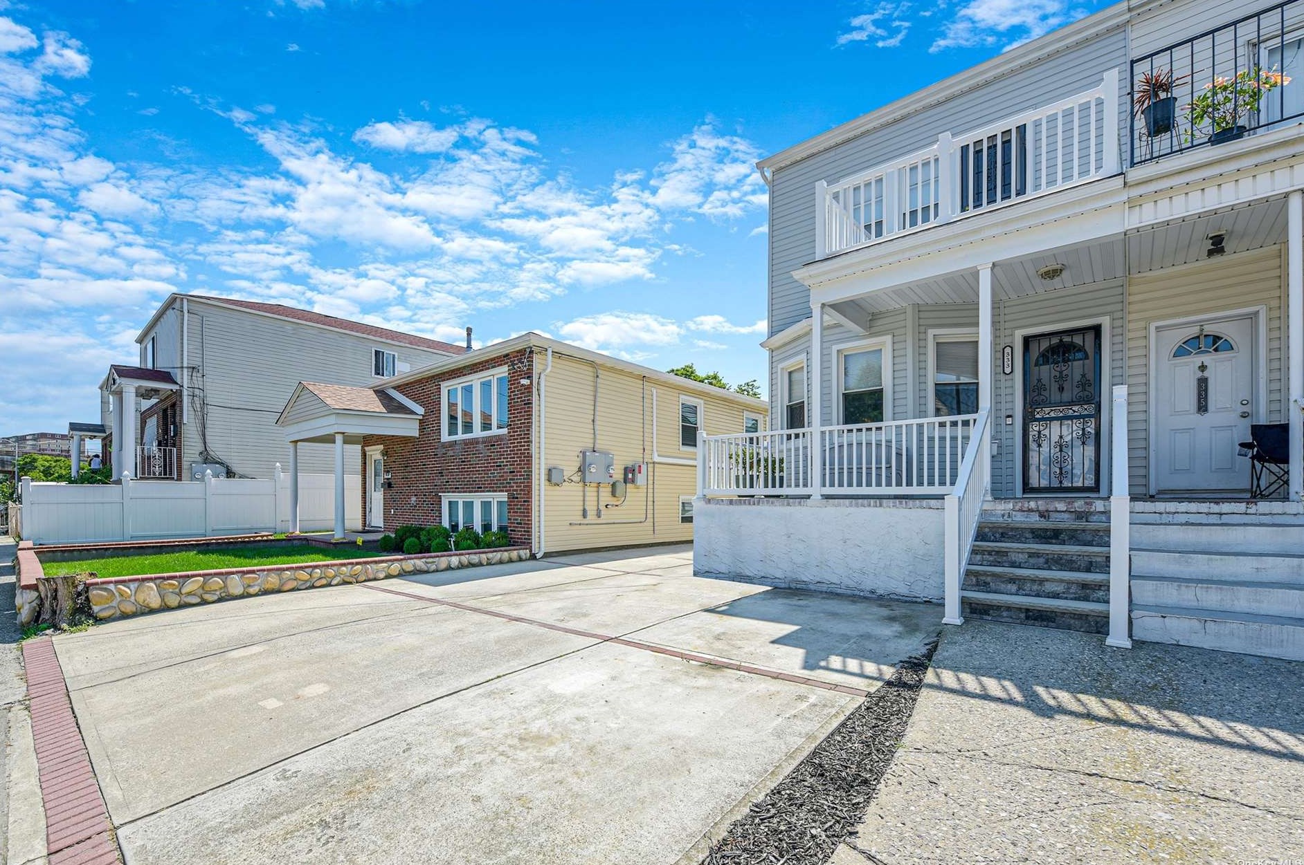 333 Beach 86th St, Far Rockaway, NY 11693