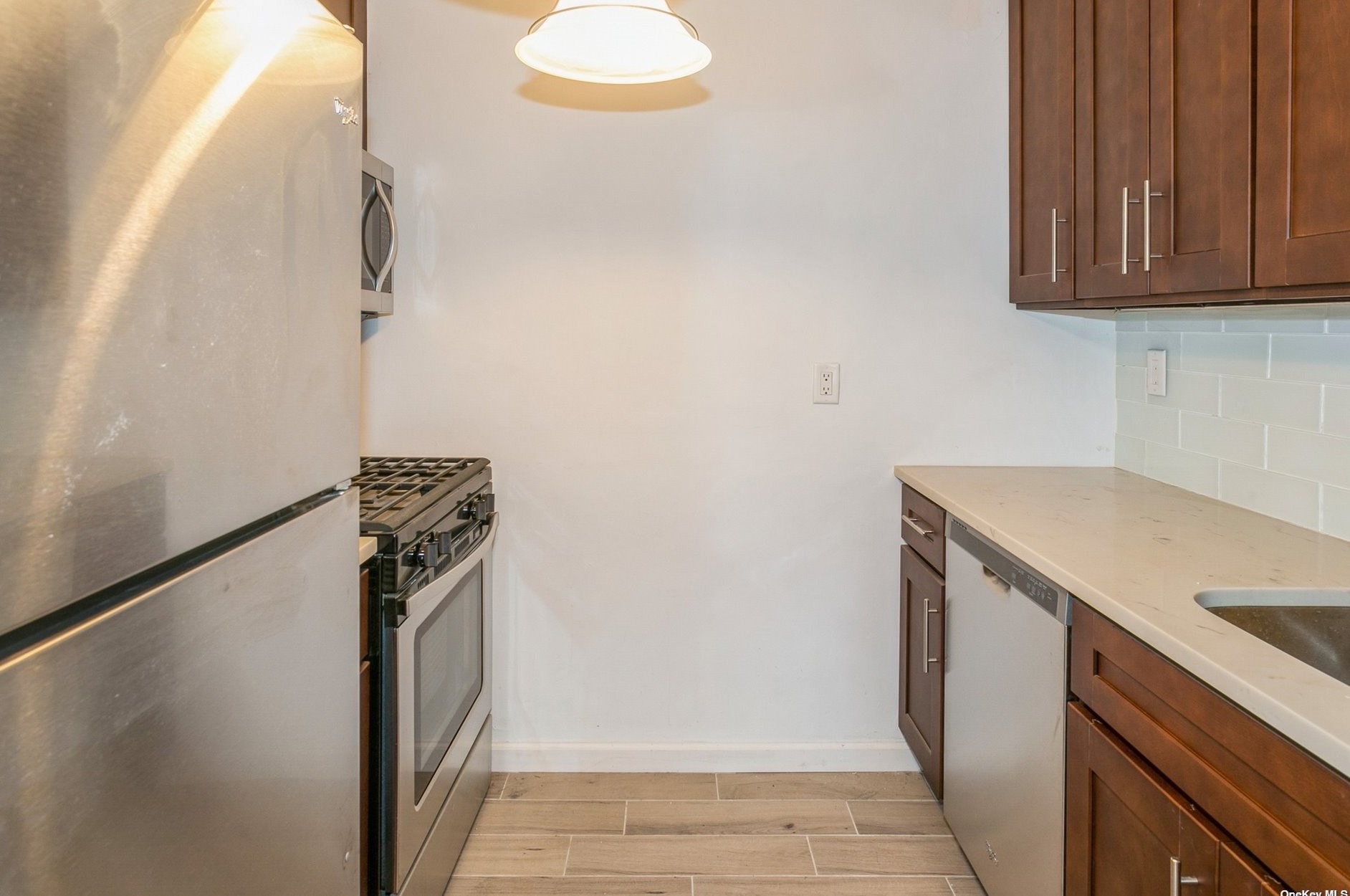 2 Birchwood Ct #1o, Garden City, NY 11501