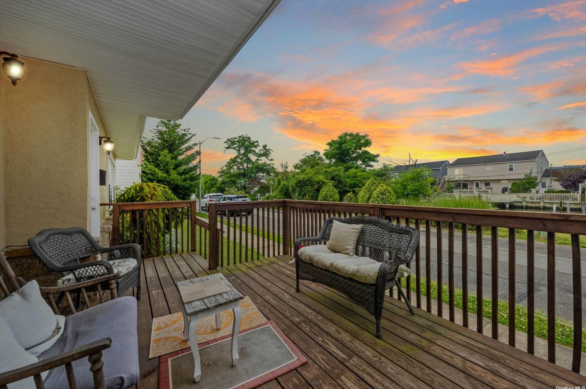 32 Clark St, East Atlantic Beach, NY 11561-2704