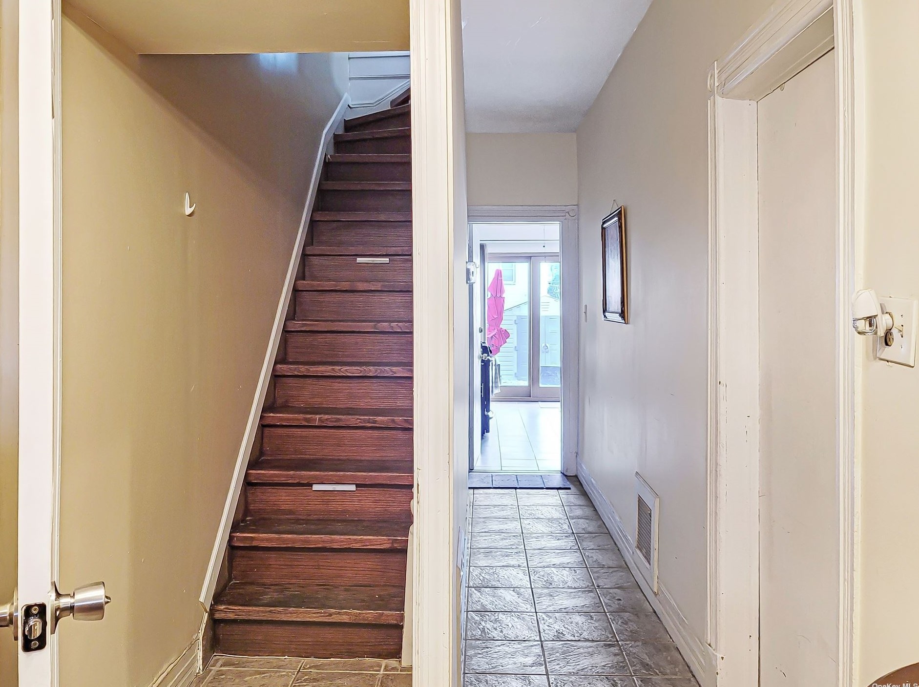 59-15 69th Pl, Flushing, NY 11378-6005