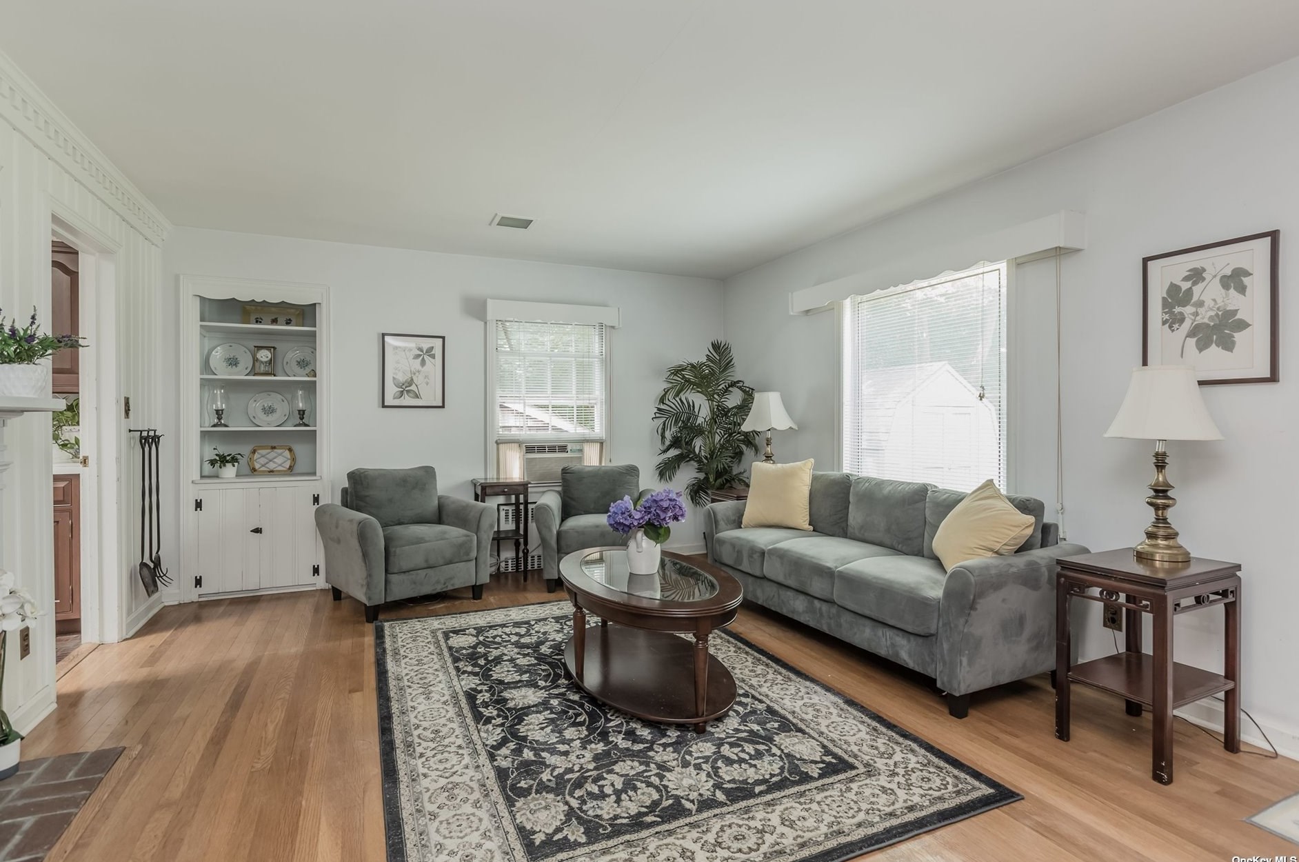 59 Clearview St, Hunt NY  11743-2449 exterior