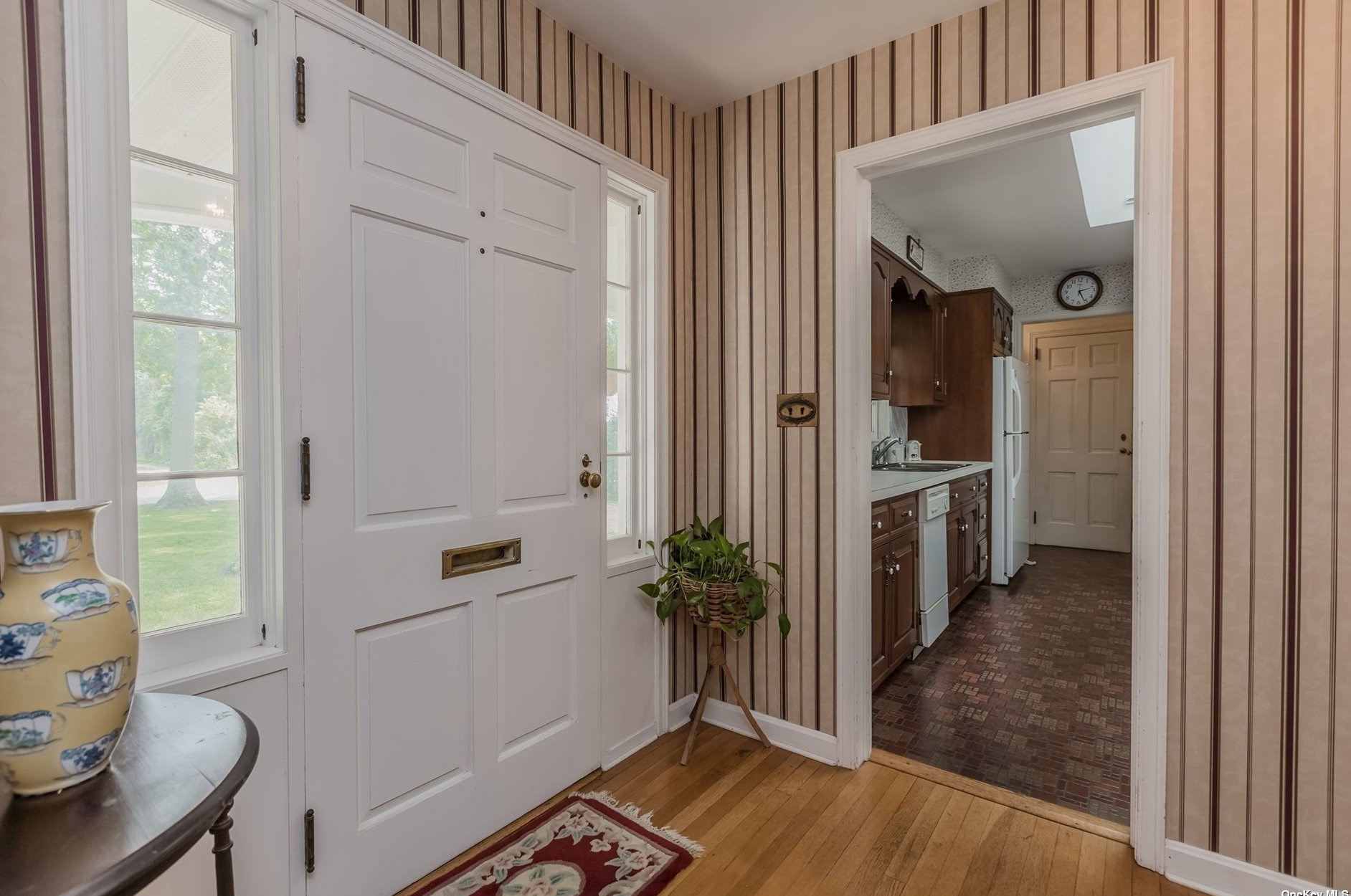 59 Clearview St, Hunt NY  11743-2449 exterior