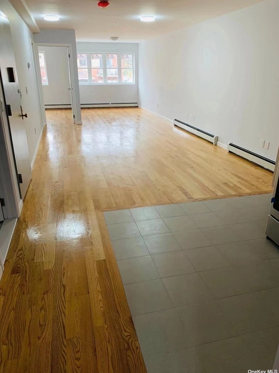 61-11 165th St #1, Flushing, NY 11365