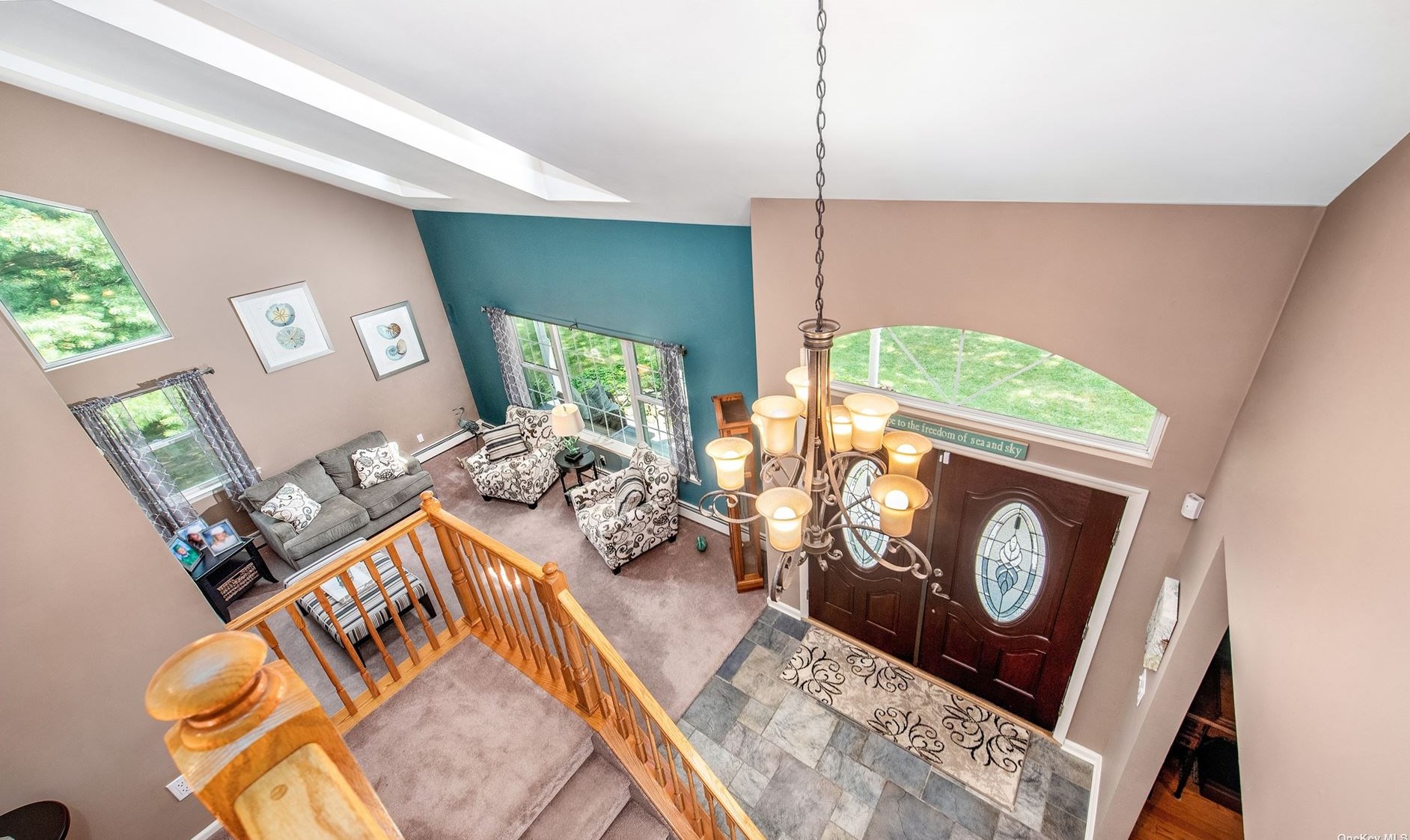 2 Farmhouse Dr, Panamoka, NY 11961