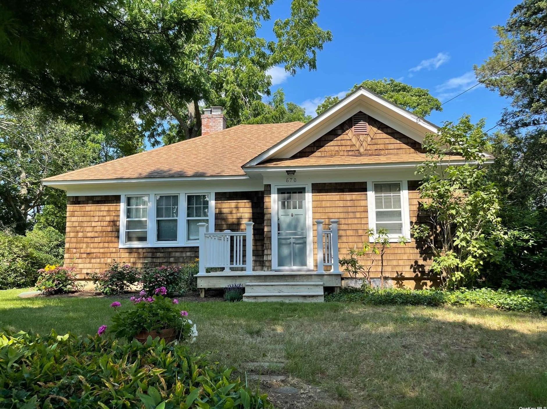 670 Youngs Ave, Southold, NY 11971