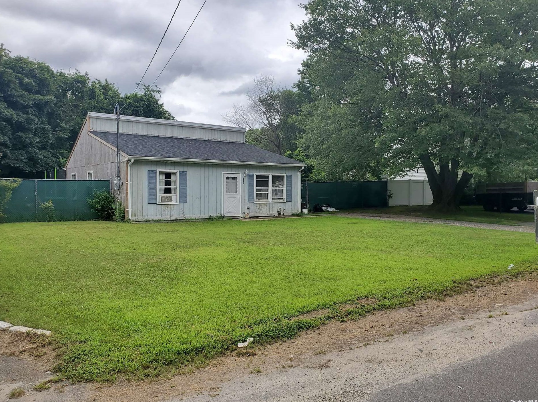 718 Provost Ave, North Bellport, NY 11713-1659