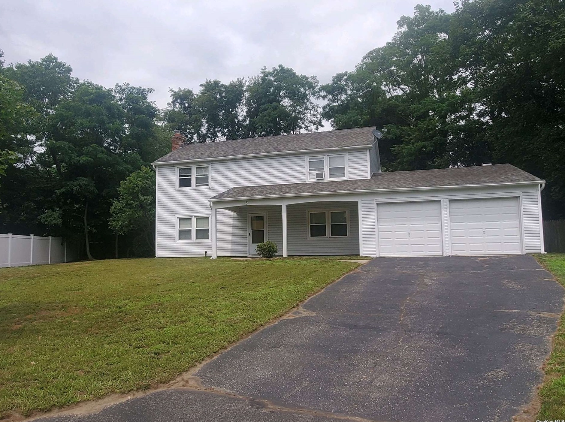 3 Heath Ct, Stonybrook, NY 11790