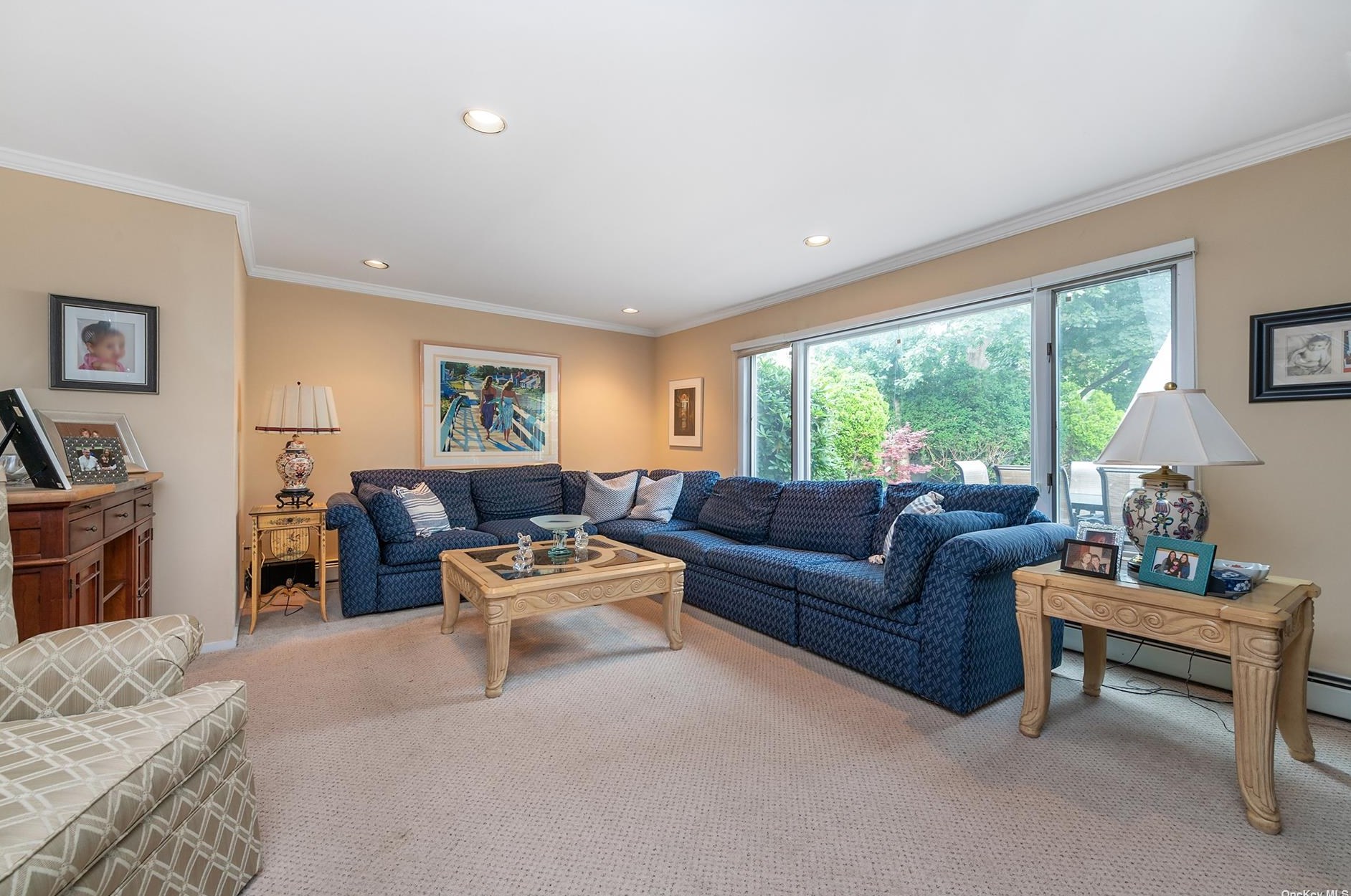 177 Shepherd Ln, East Hills NY  11577-2525 exterior