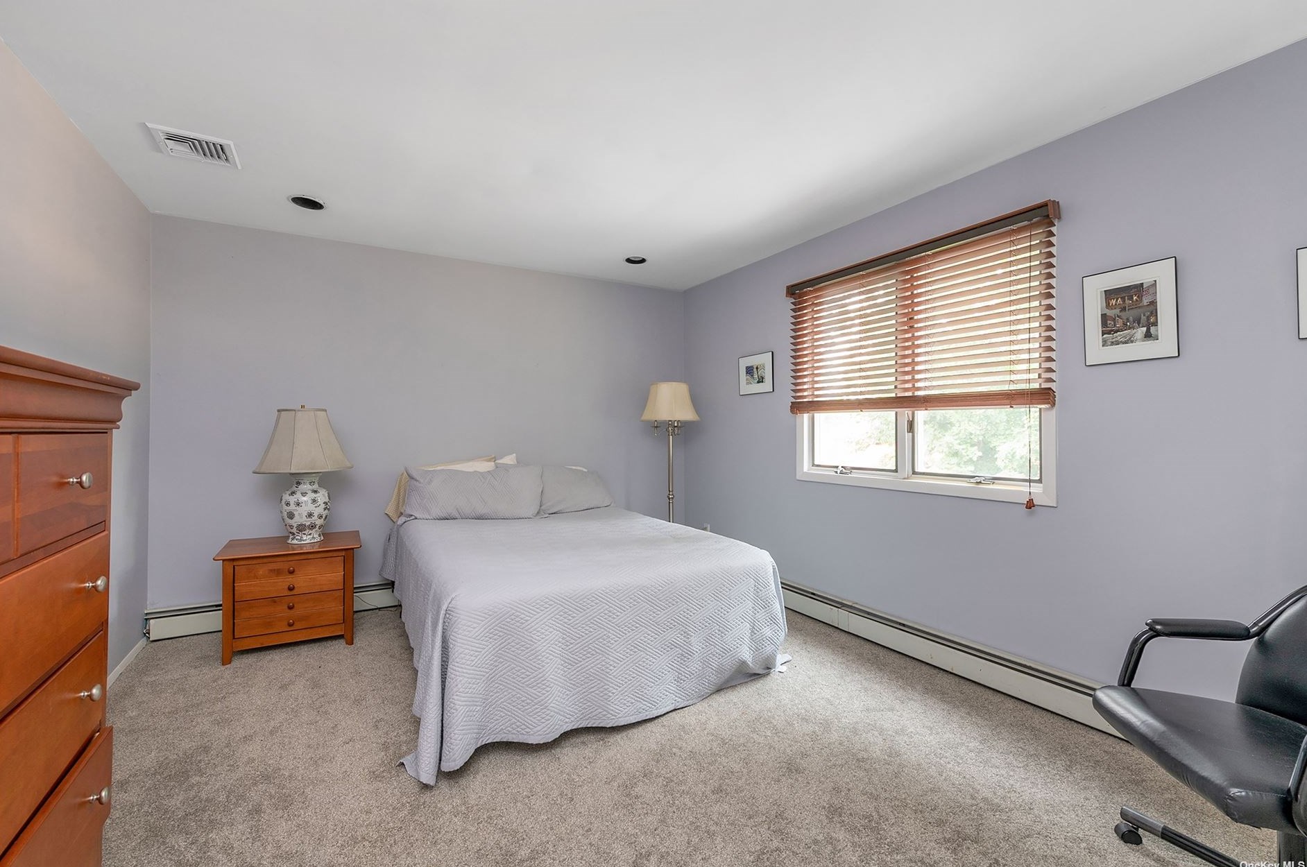 177 Shepherd Ln, East Hills NY  11577-2525 exterior