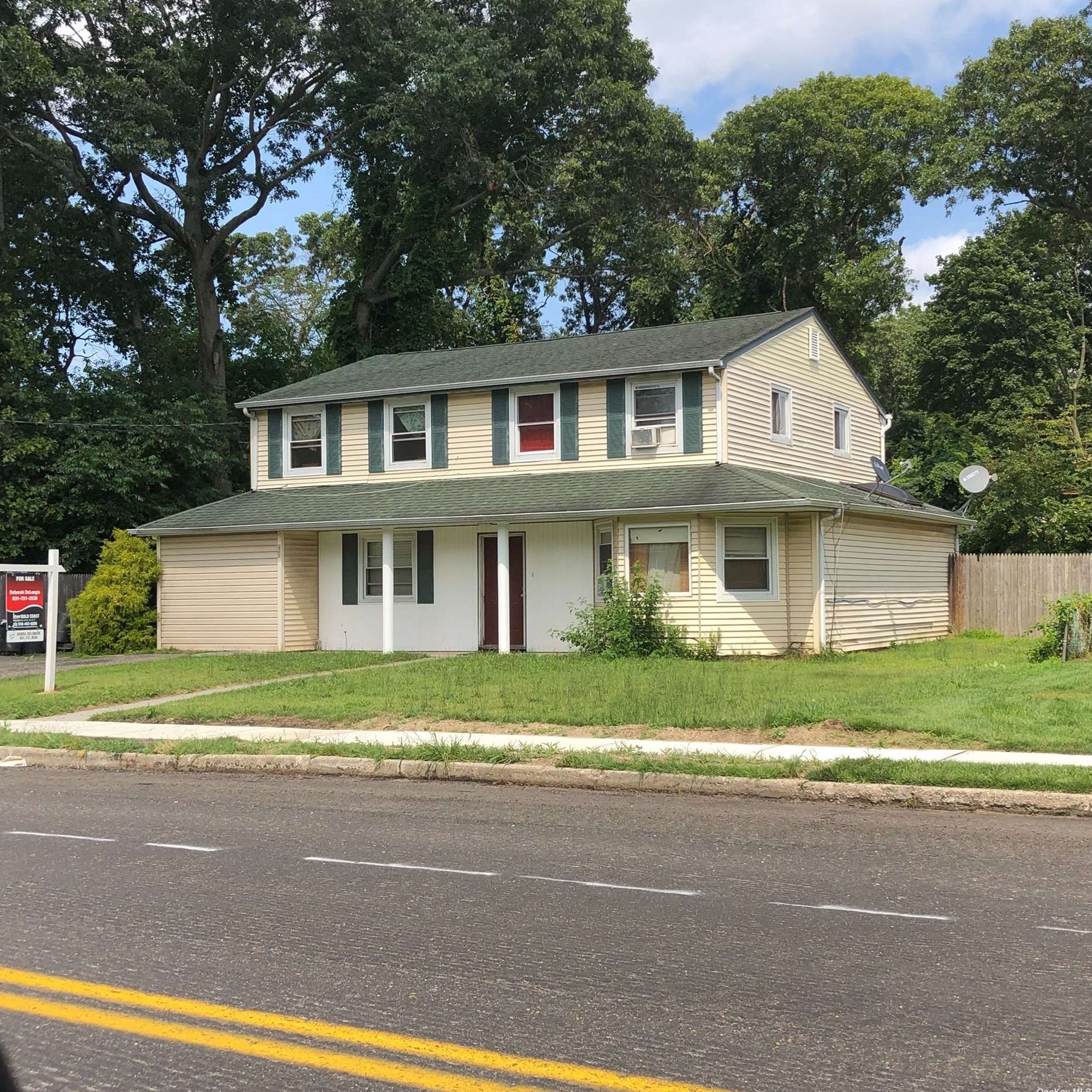 41 College Rd, Selden, NY 11784