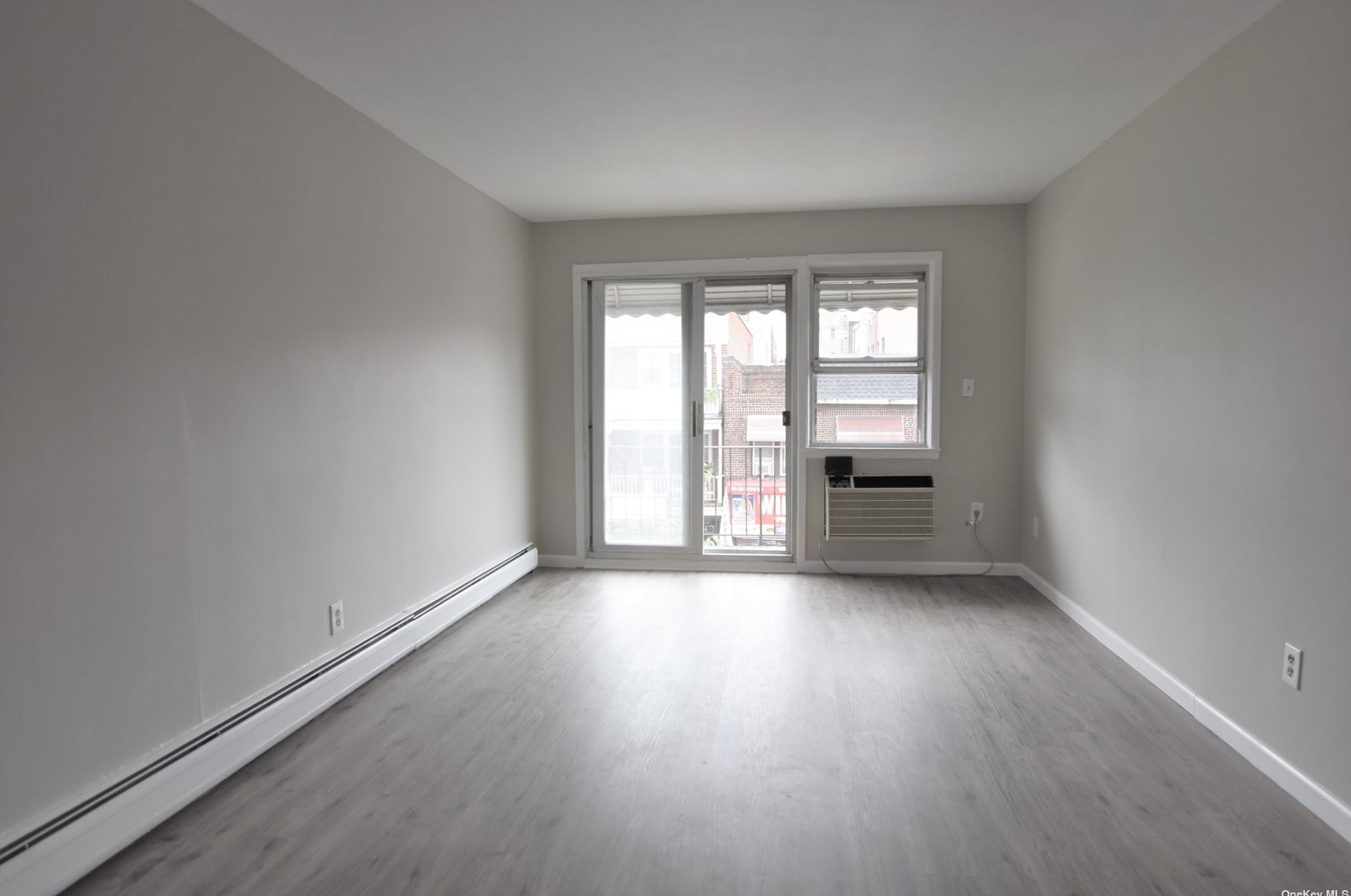 45-52 47th St #3fl, Flushing, NY 11377
