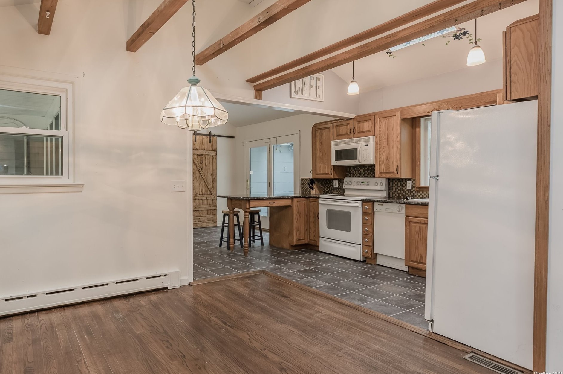 27 Forest Trl, Panamoka NY  11961-2200 exterior