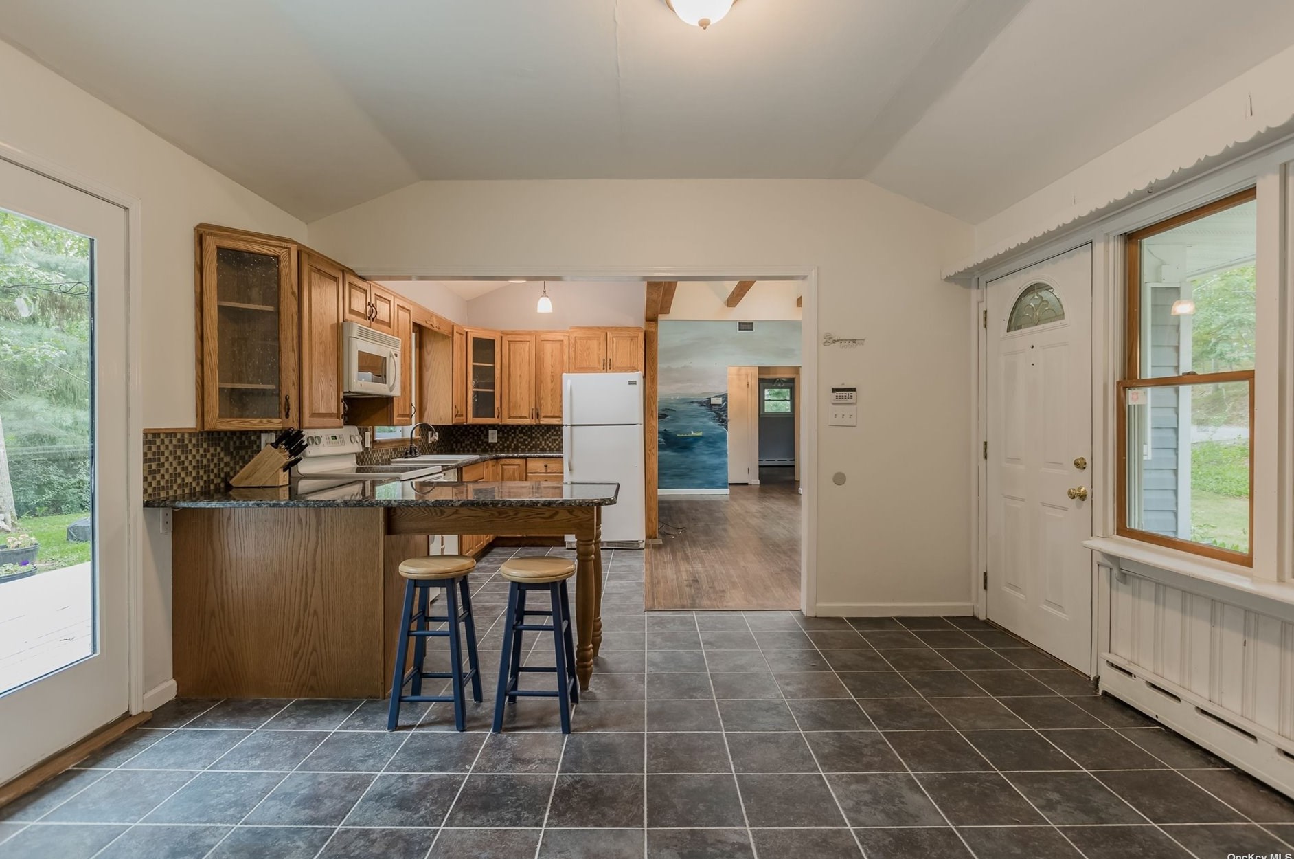 27 Forest Trl, Panamoka NY  11961-2200 exterior