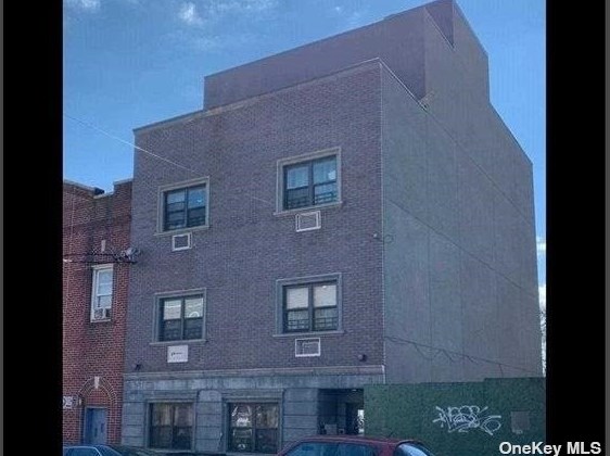 56-14 Van Cleef St, Flushing, NY 11368