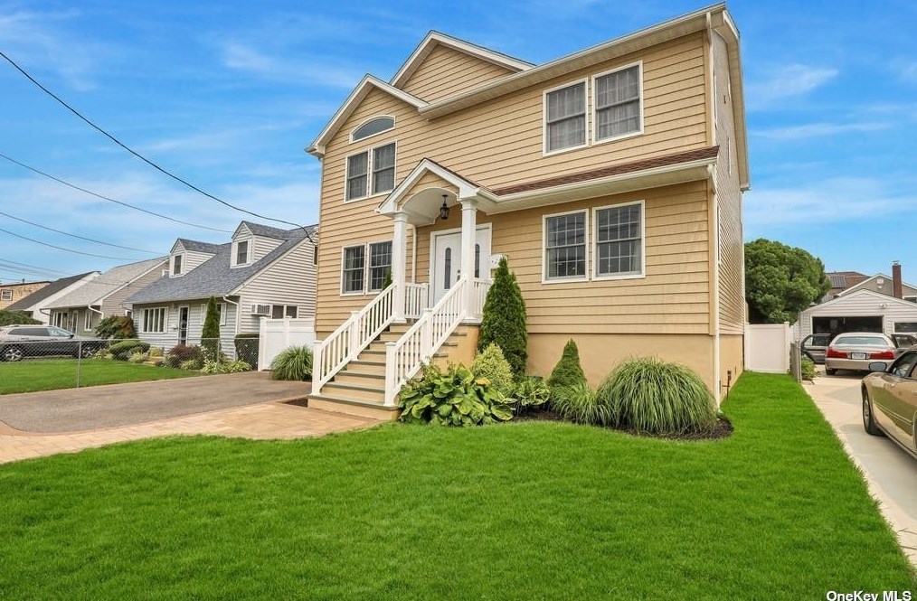 2483 Freeport St, North Wantagh, NY 11793