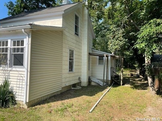 556 Raynor Ave, Northampton, NY 11901-2924