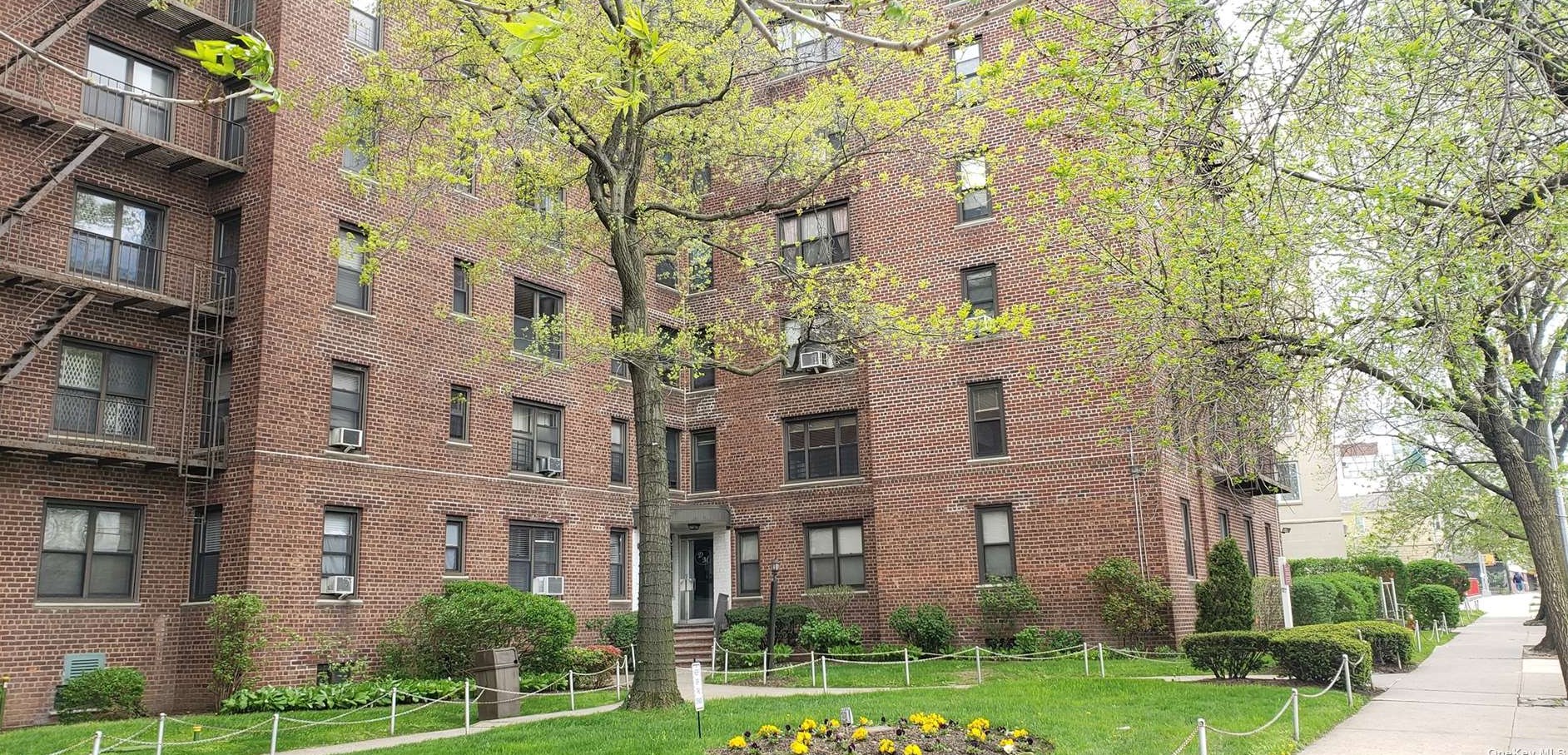 112-24 Northern Blvd #1h, Flushing, NY 11368