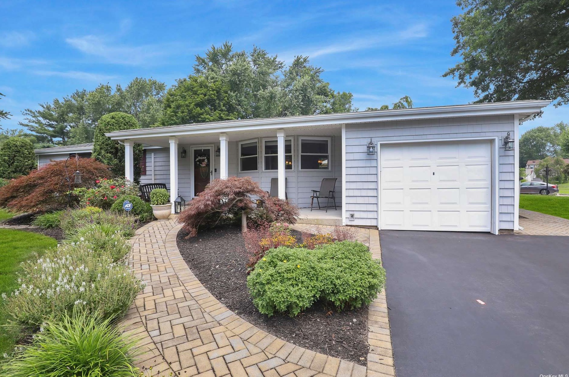 1 Ivy League Ln, Stonybrook, NY 11790-2713