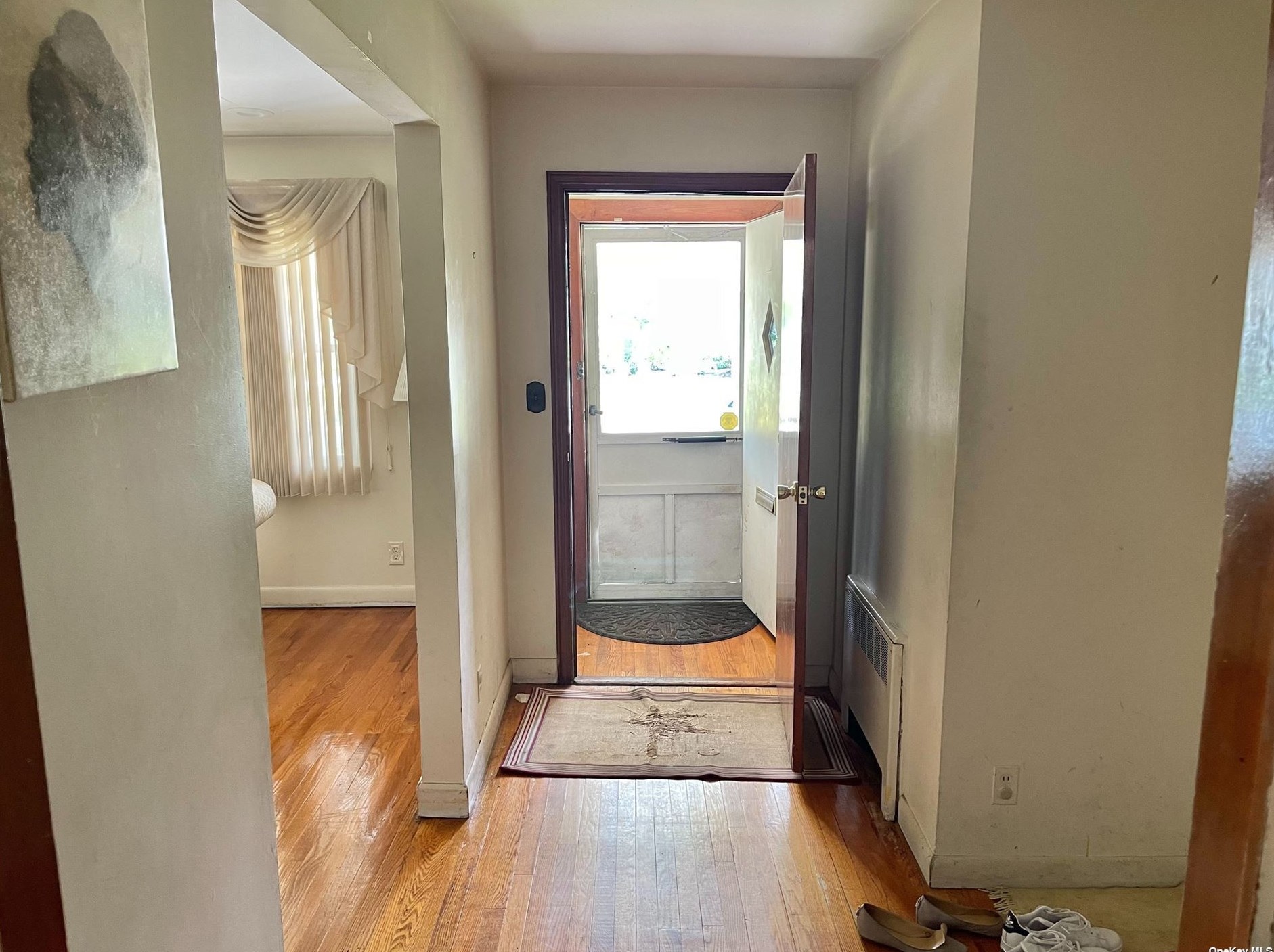 370 Maryland Ave, Freeport, NY 11520-1028