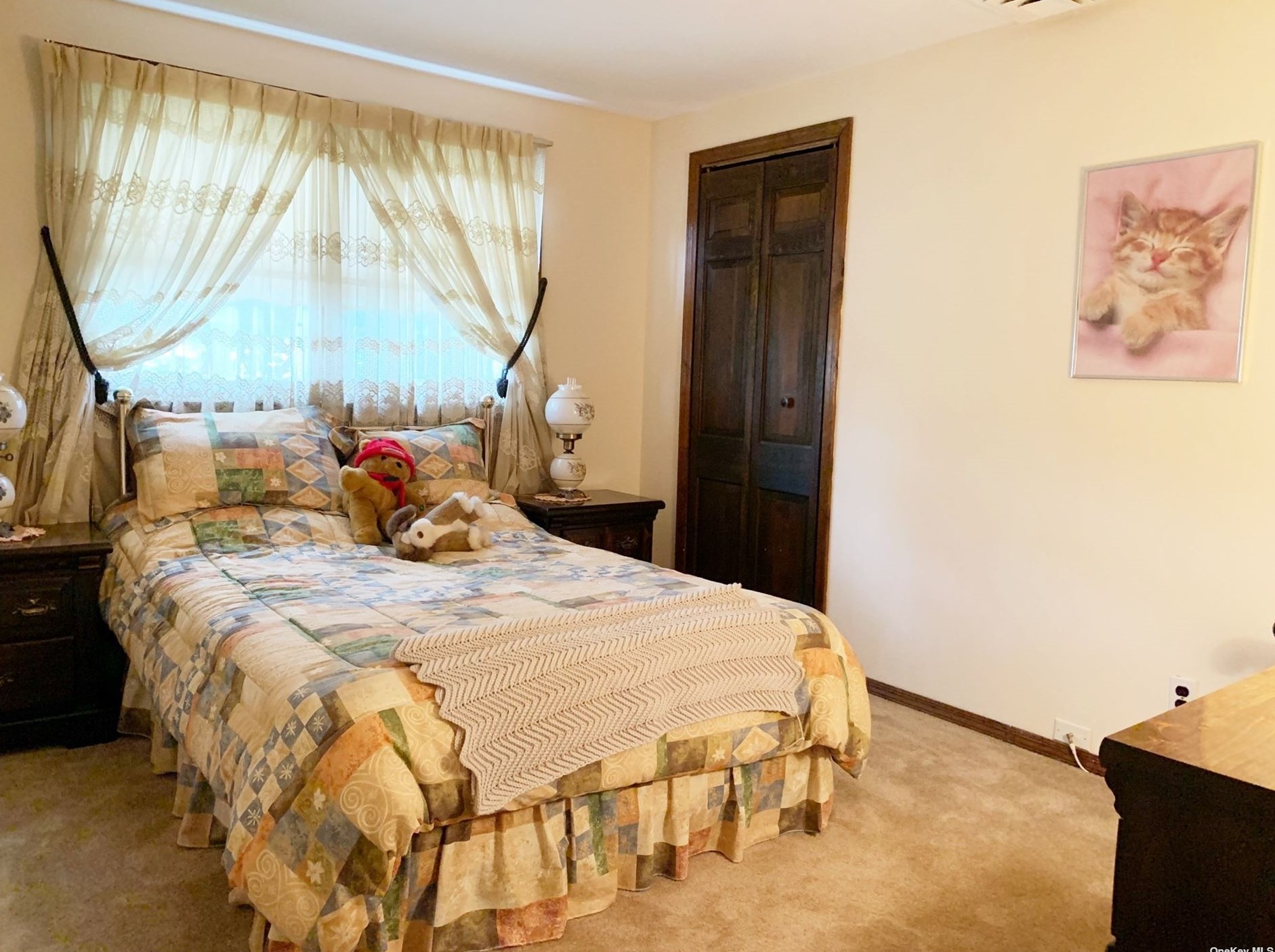 4 Salem Ln, Selden NY  11784-1211 exterior