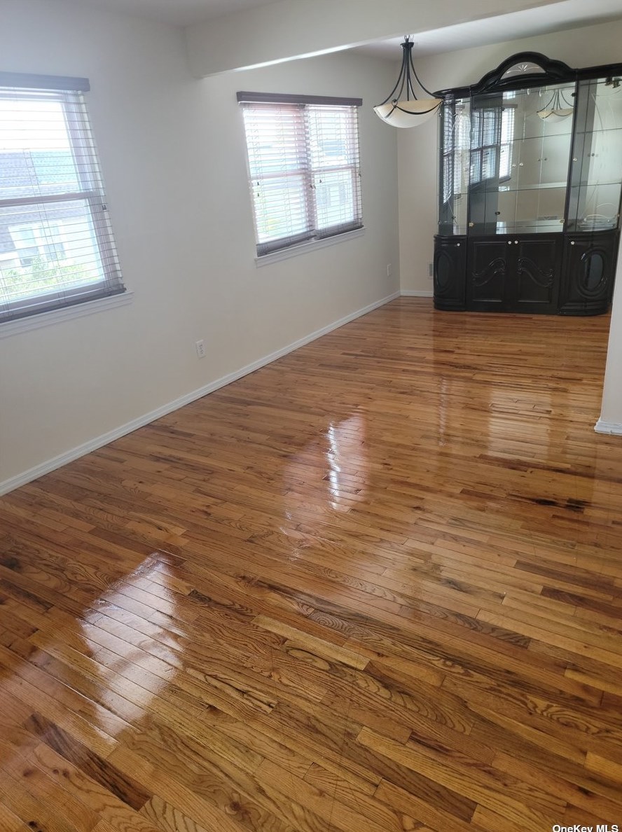 15-21 Bell Blvd, Flushing NY  11360-1209 exterior