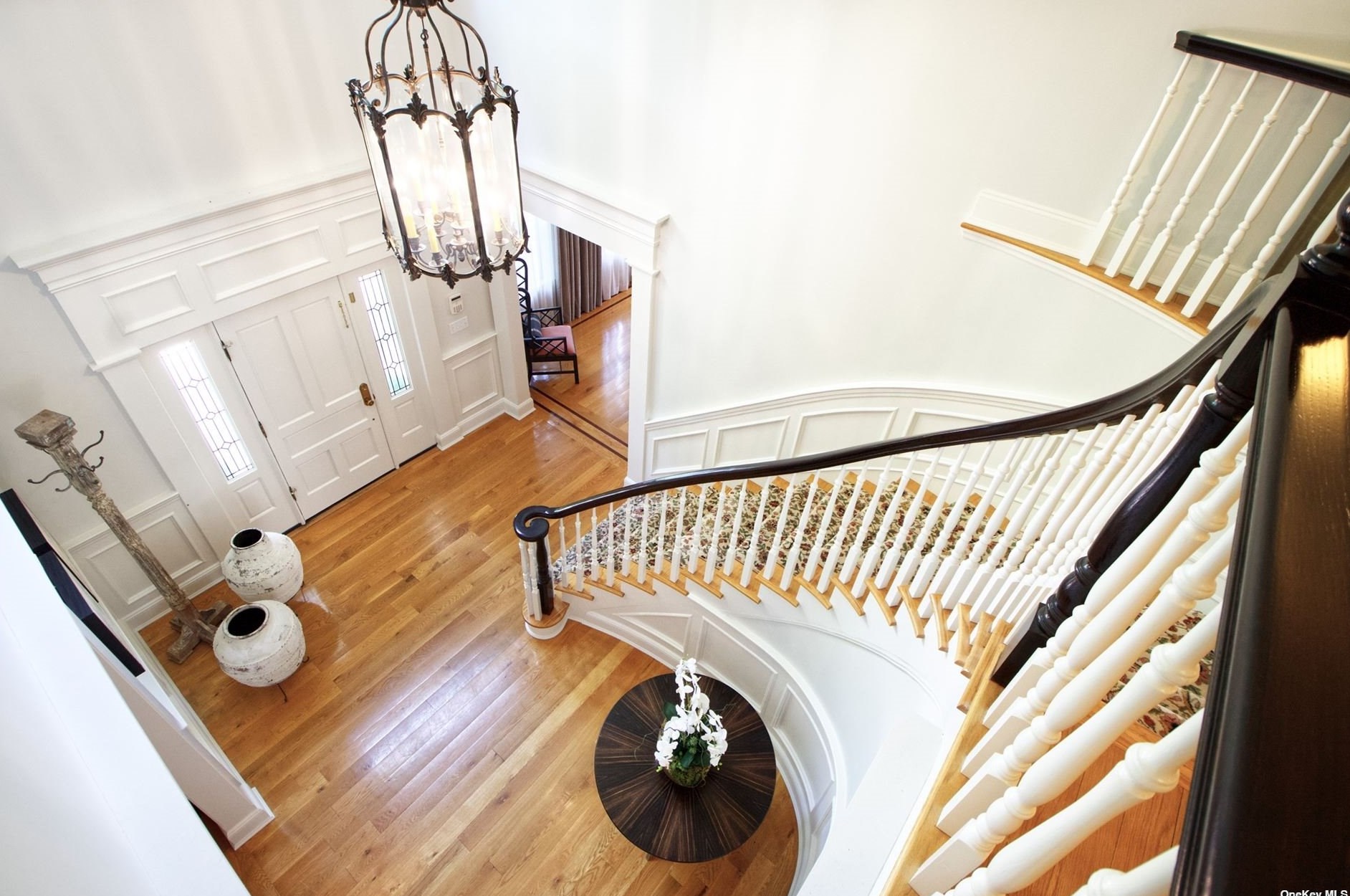 86 5th St, Garden City NY  11530-4410 exterior