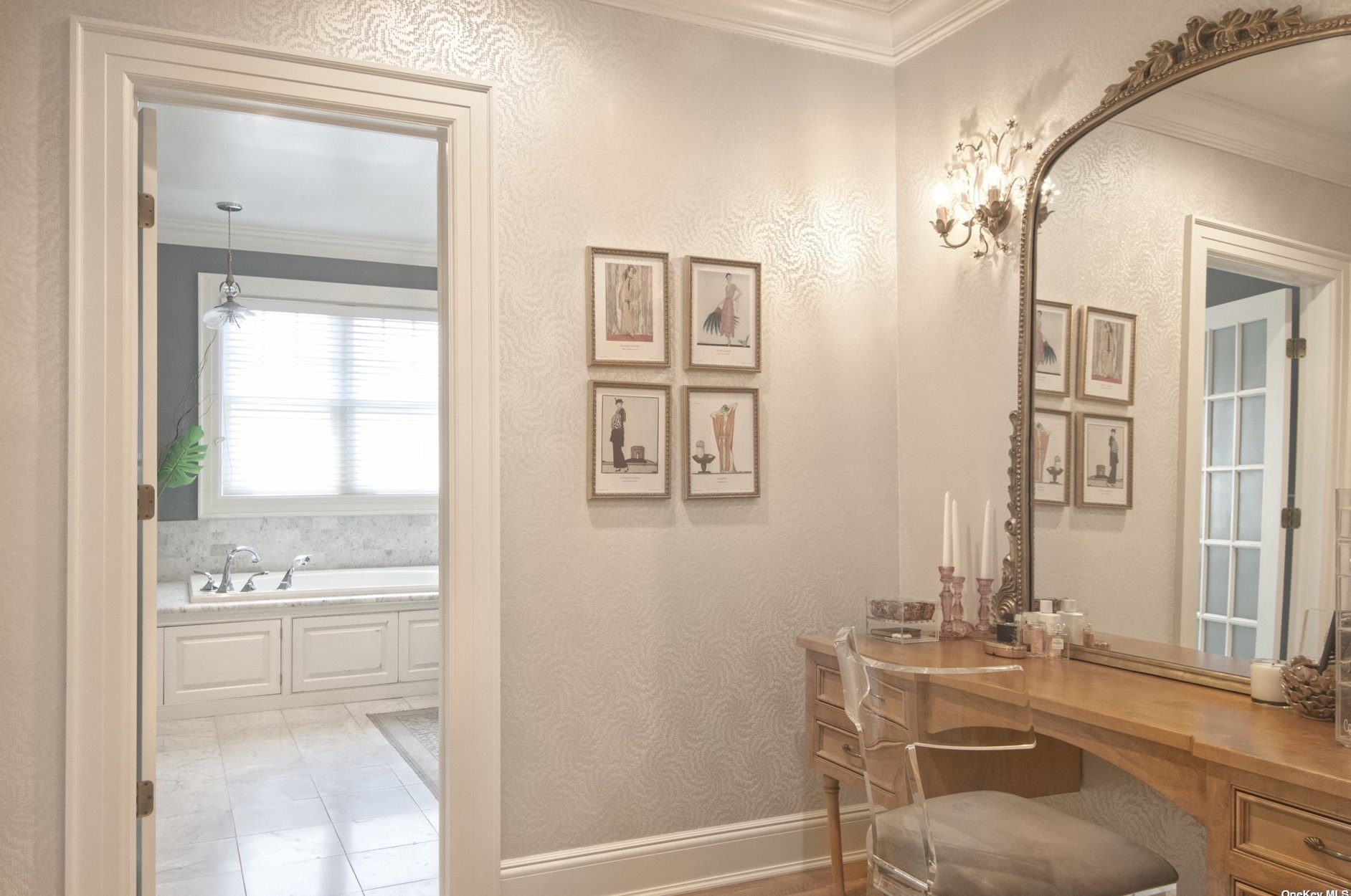 86 5th St, Garden City NY  11530-4410 exterior
