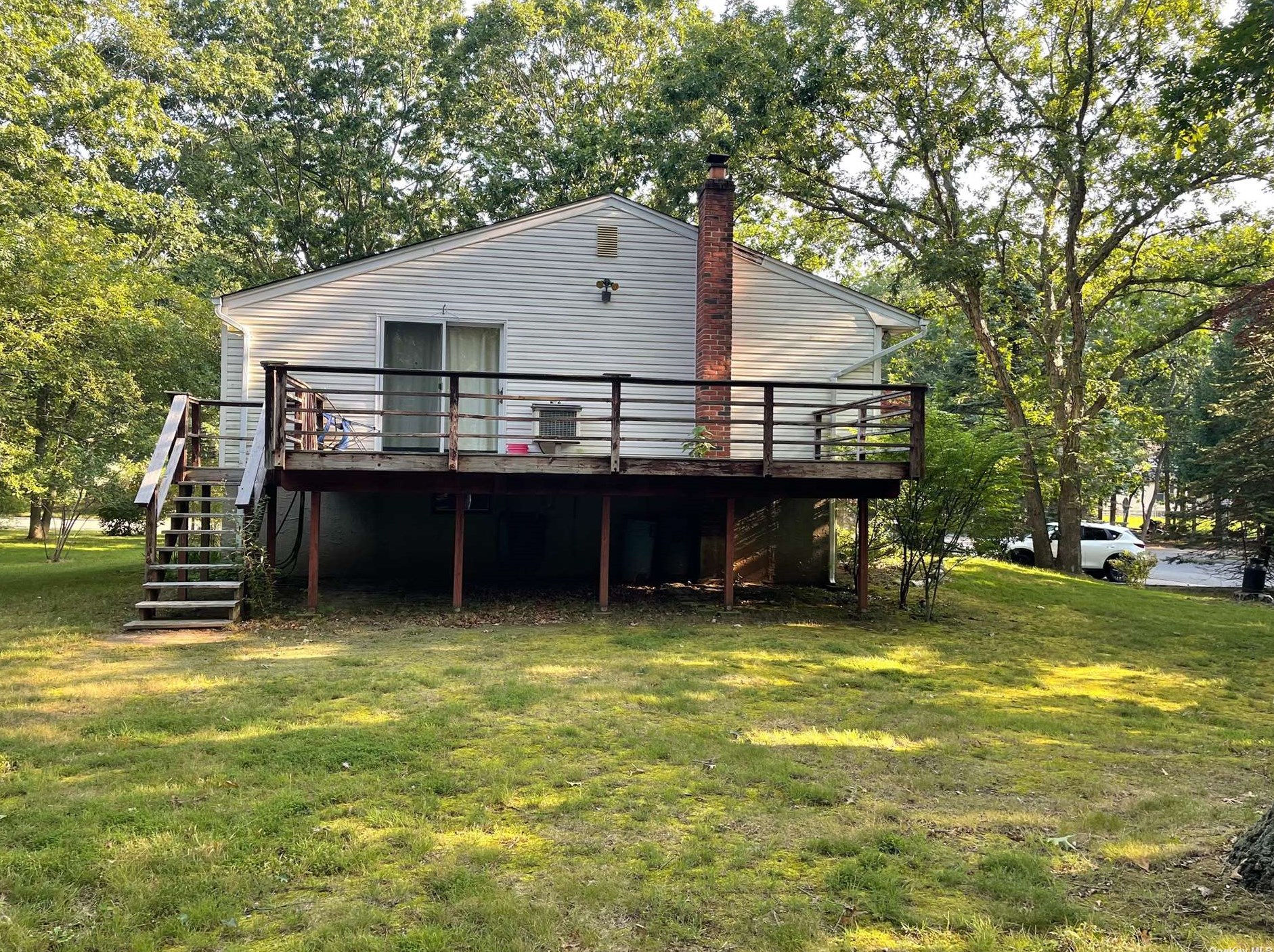 24 Town Ave, Miller Place, NY 11764