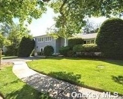 165 Cold Spring Rd, Syosset, NY 11791