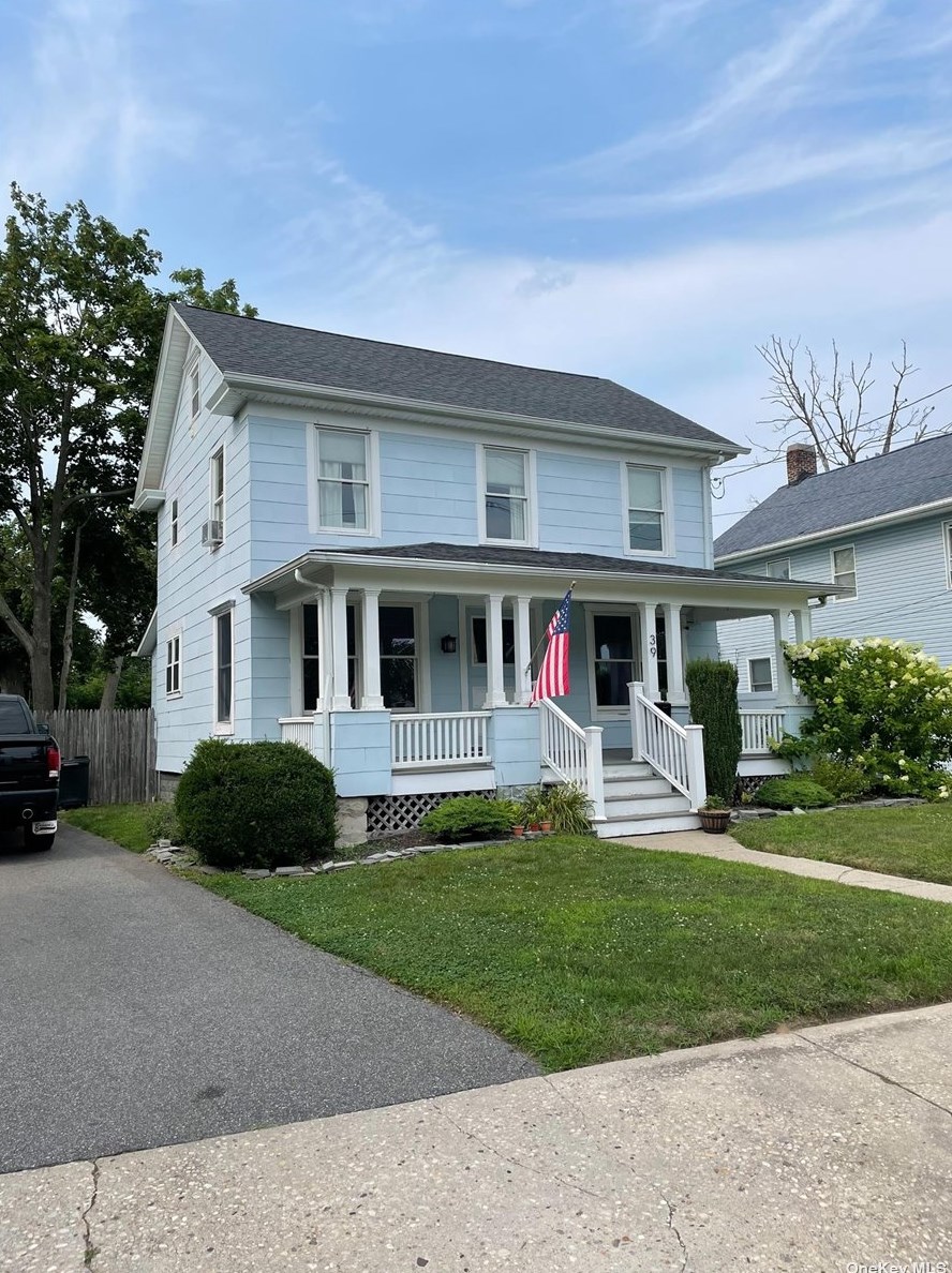39 Laurel St, Canaan Lake NY  11772-3530 exterior
