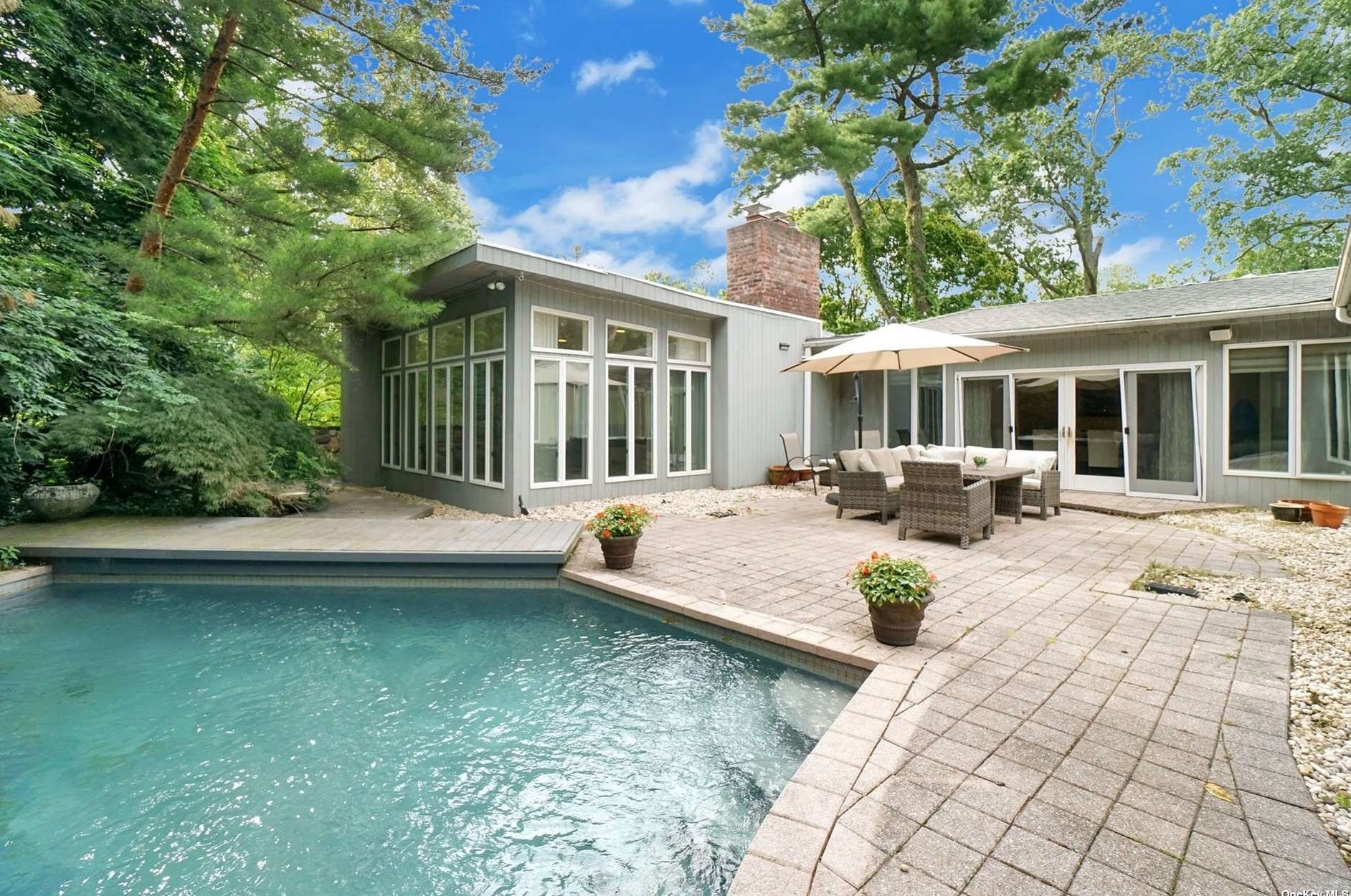 20 The Birches, East Hills, NY 11576-1925