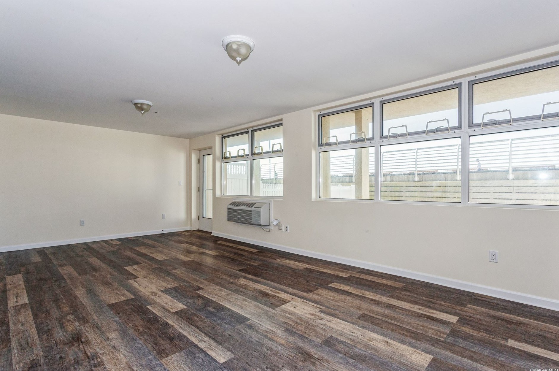 250 Shore #g4, East Atlantic Beach, NY 11561