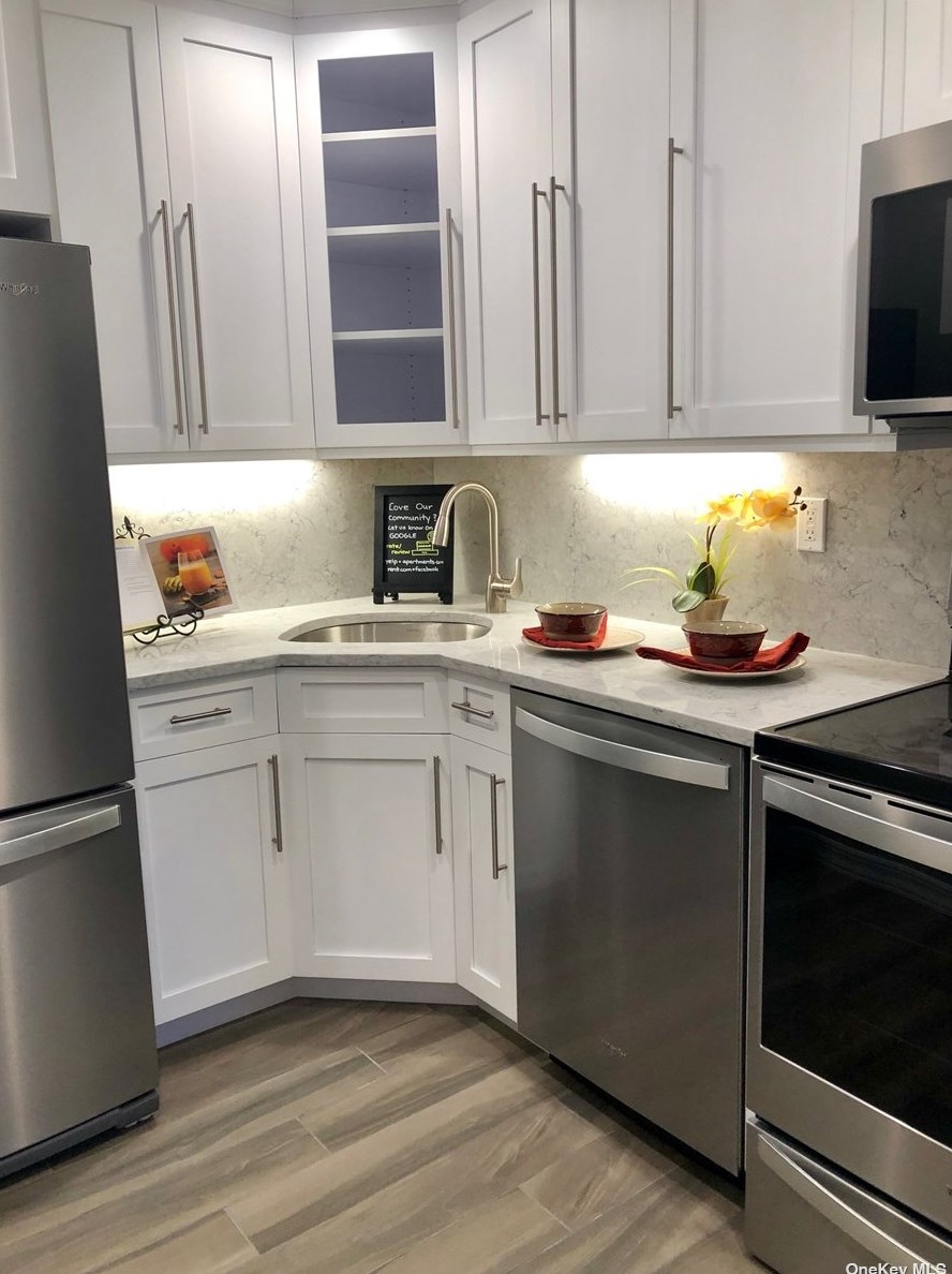 425 Newbridge Rd #30, Hempstead, NY 11554