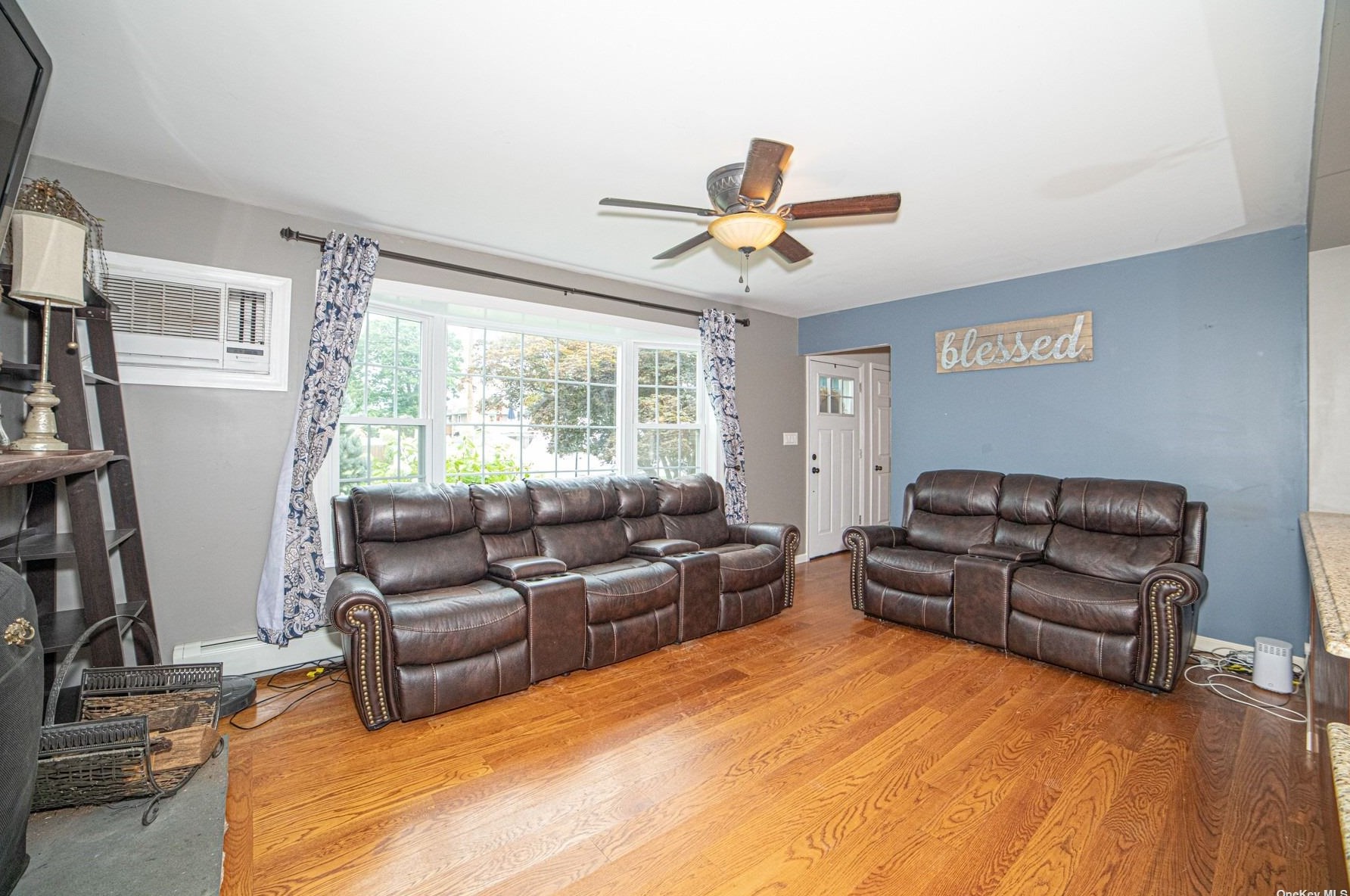 705 Hyman Ave, West Islip, NY 11795