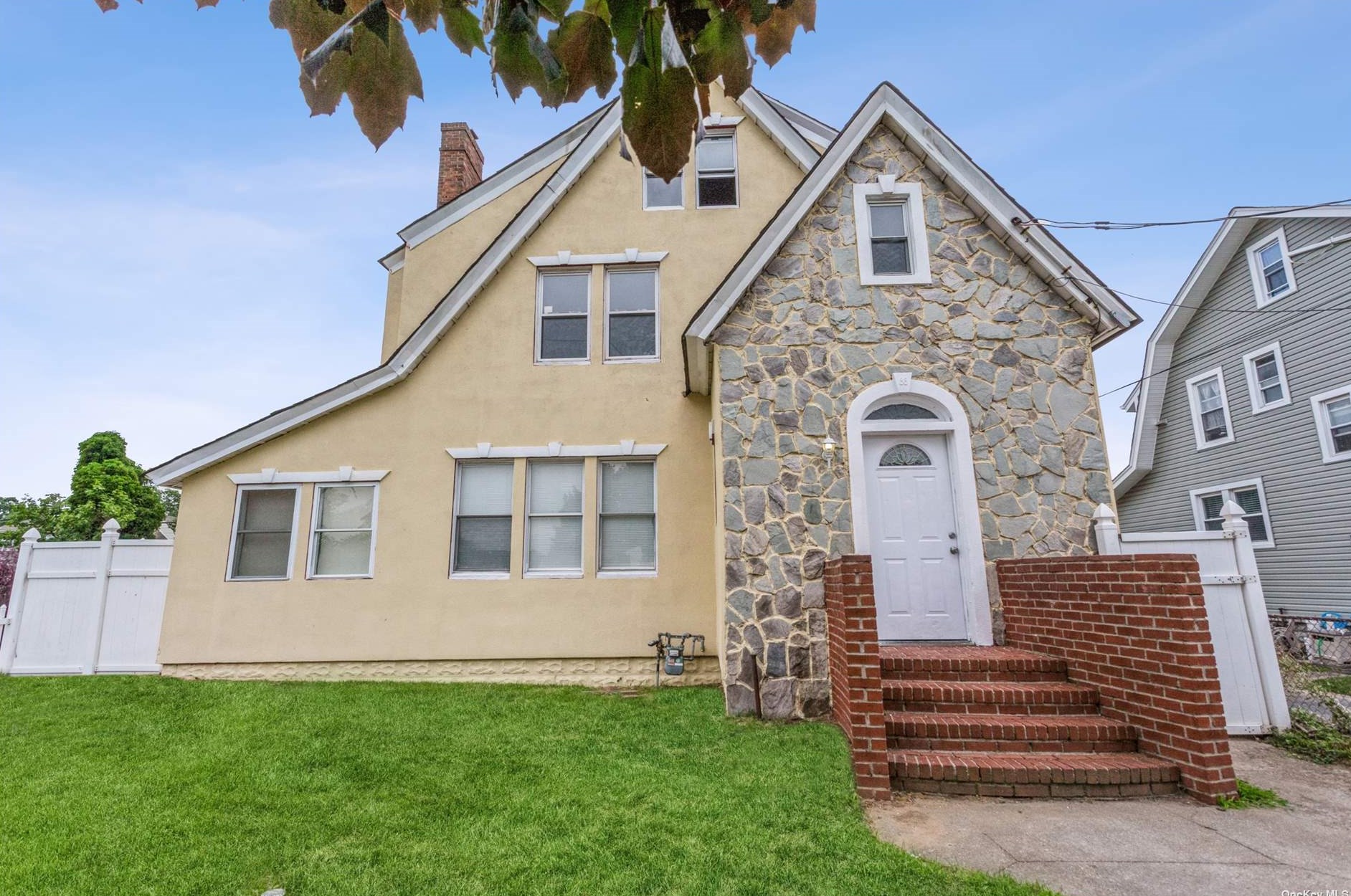 88 Harrison Ave, Freeport, NY 11520