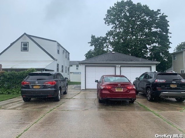 21 Carman Blvd, East Massapequa, NY 11758-6809