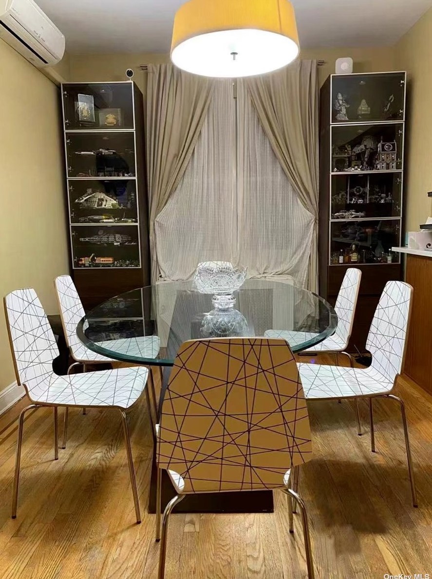 48-16 38th St, Long Island City, NY 11101