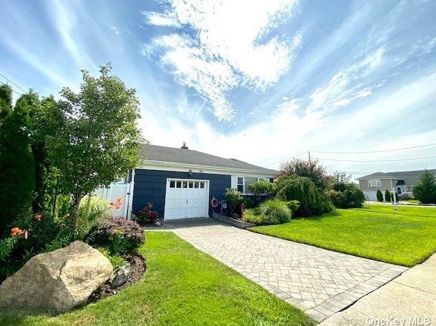 2 Sunset Ave, Barnum Island, NY 11558-2296