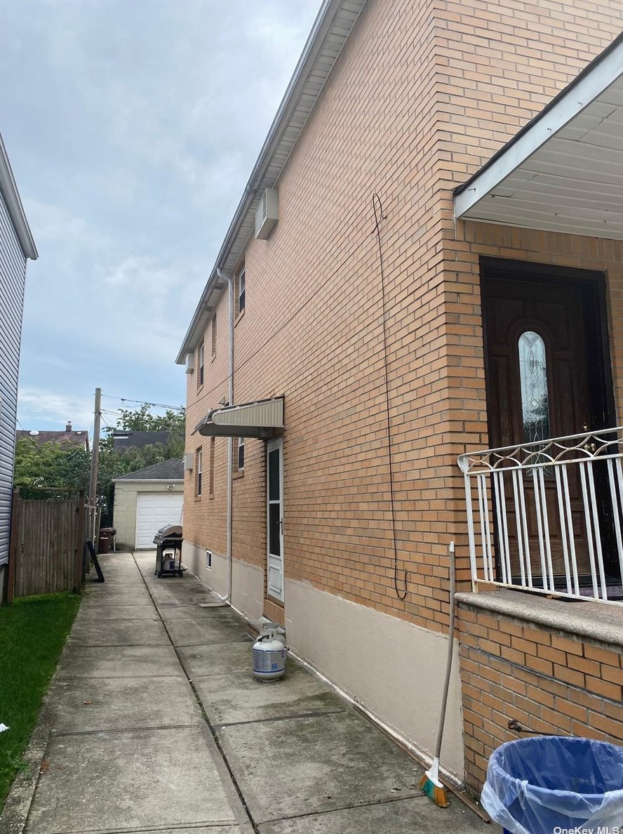 239-30 87th Ave, Jamaica, NY 11426