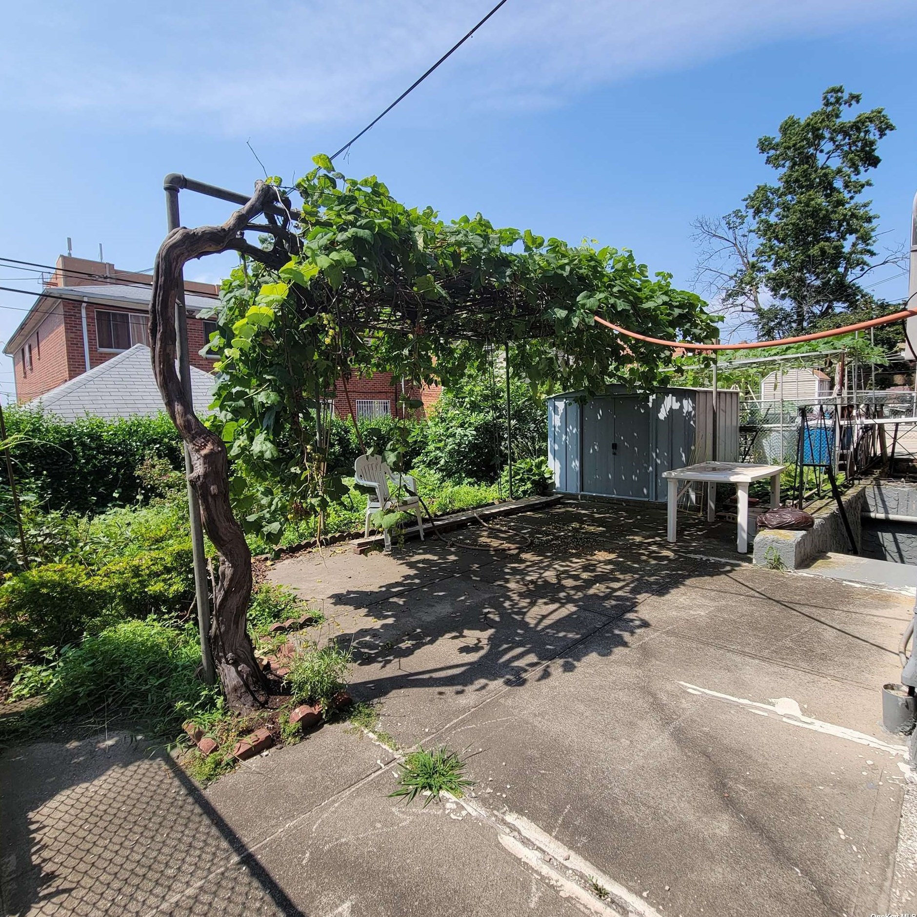 36-28 166th St, Flushing NY  11358-2049 exterior