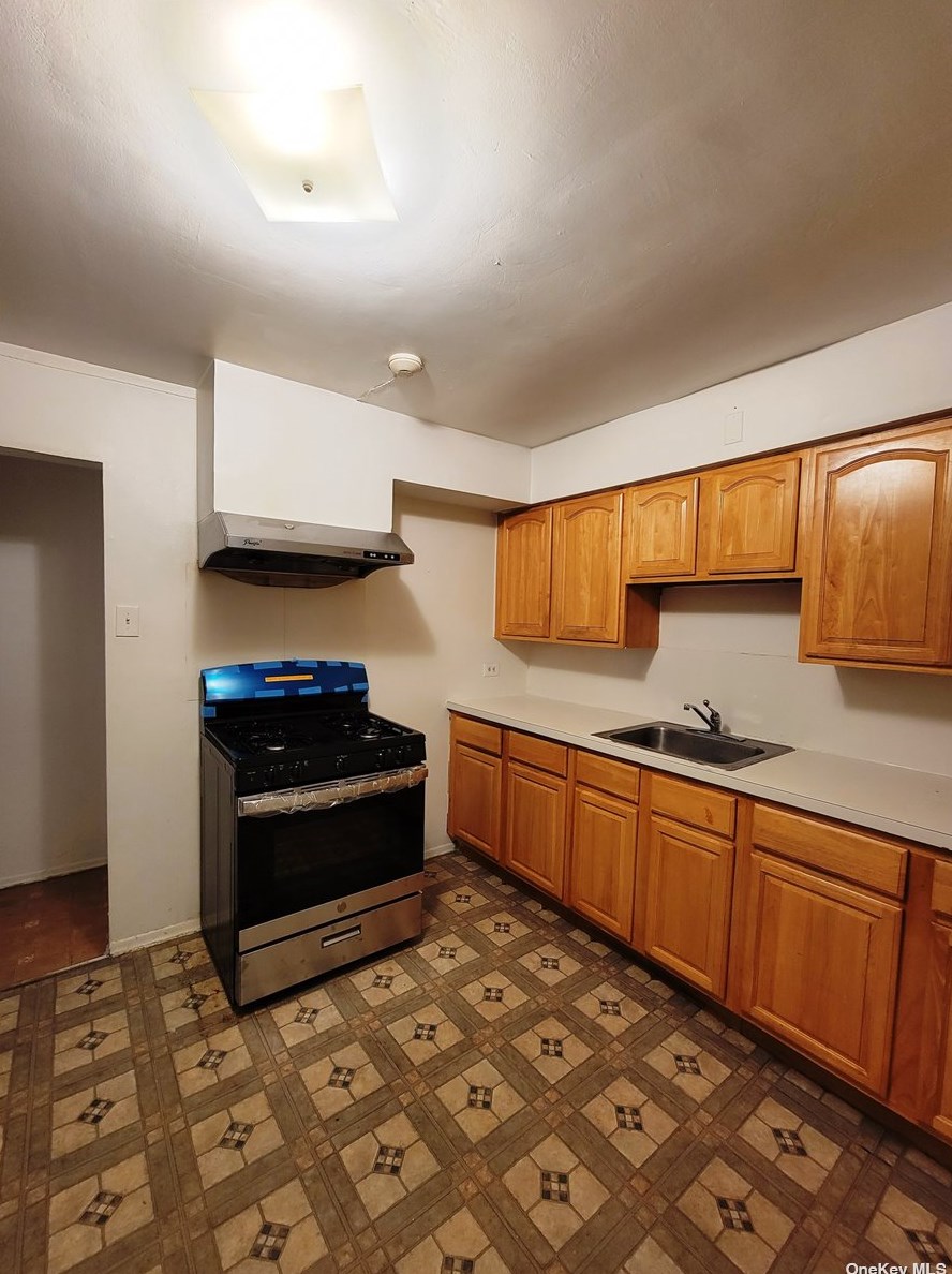 74-37 45th Ave #1st Fl, Flushing, NY 11373