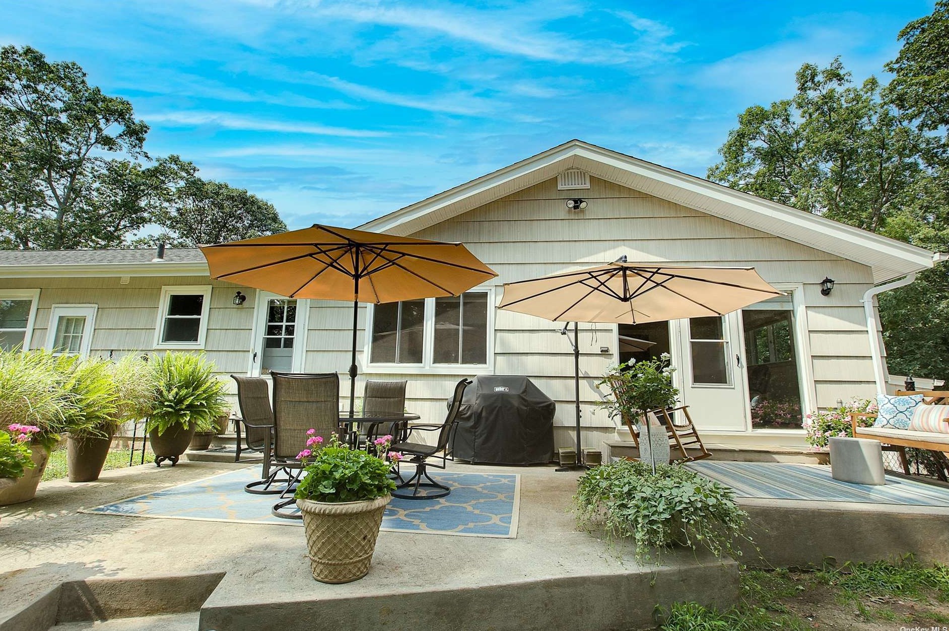 1405 Stony Brook Rd, Stonybrook, NY 11790