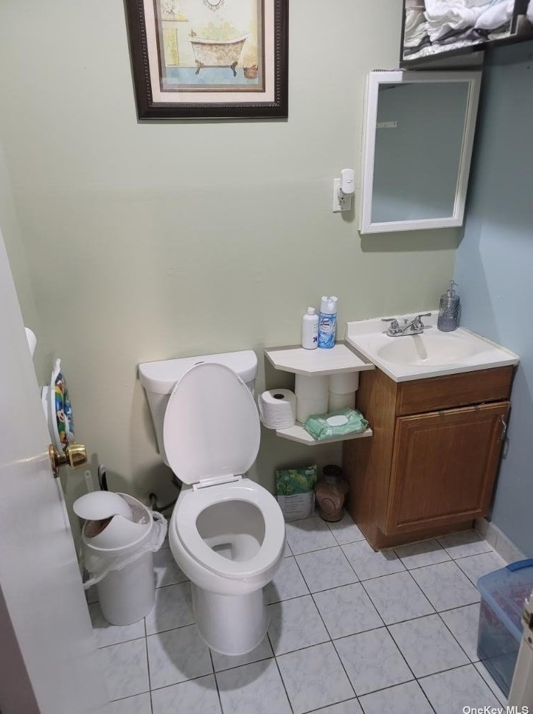 58-38 Van Cleef St, Flushing, NY 11368