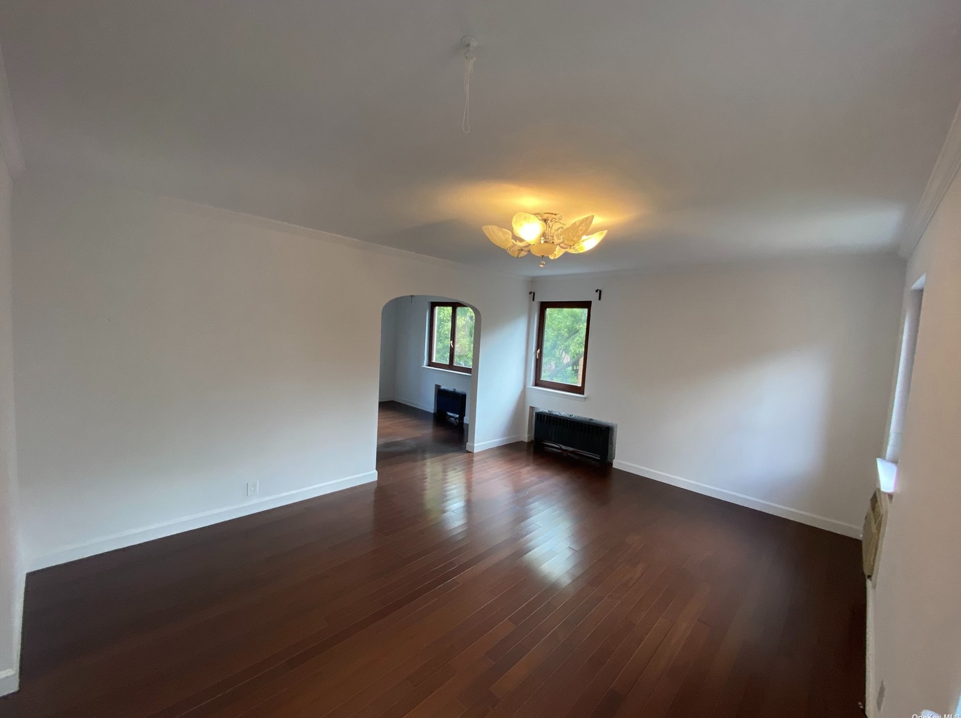 63-23 Cromwell Crescent #2fl, Flushing, NY 11374