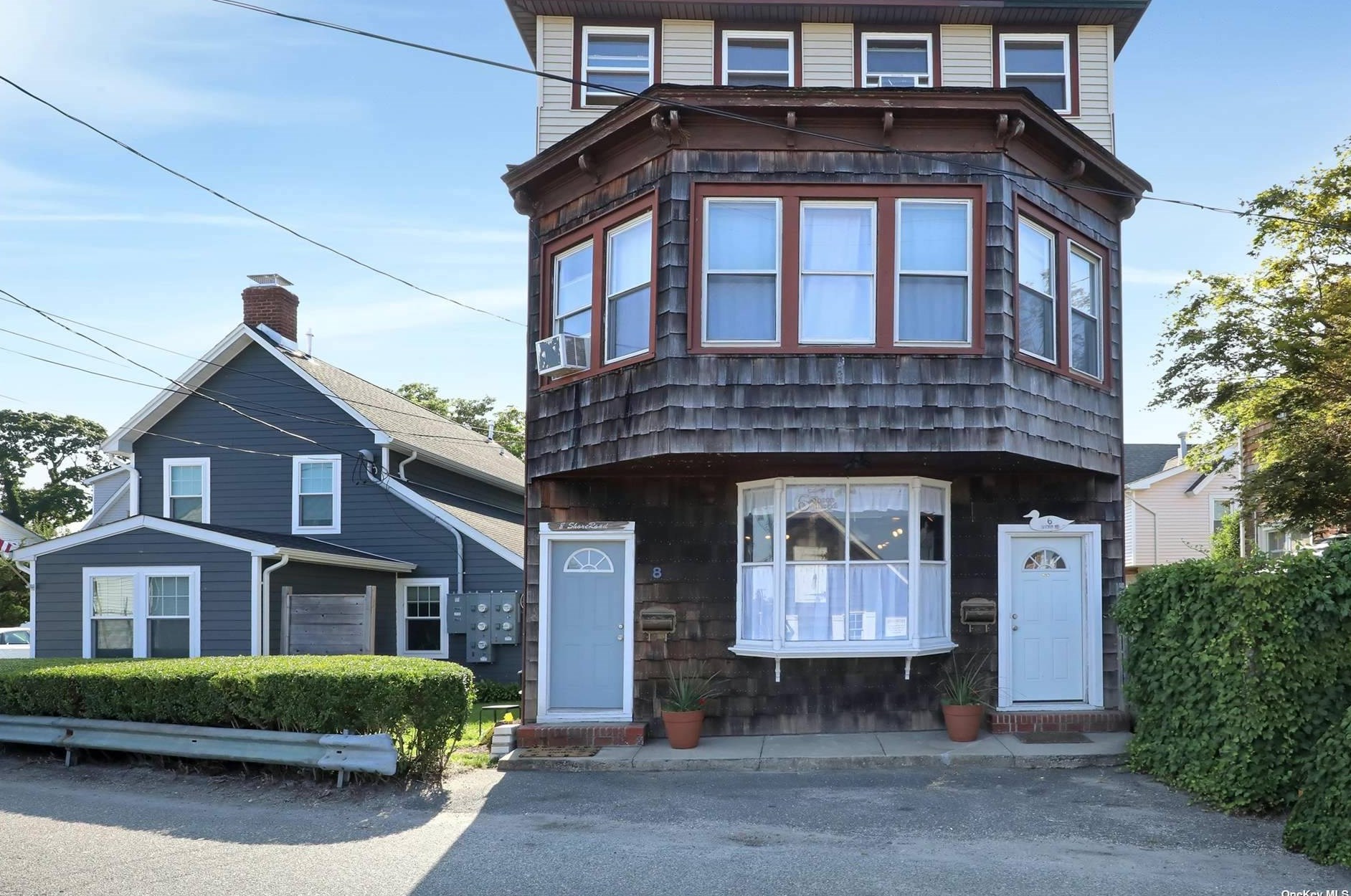 6 Shore Rd, Babylon, NY 11702
