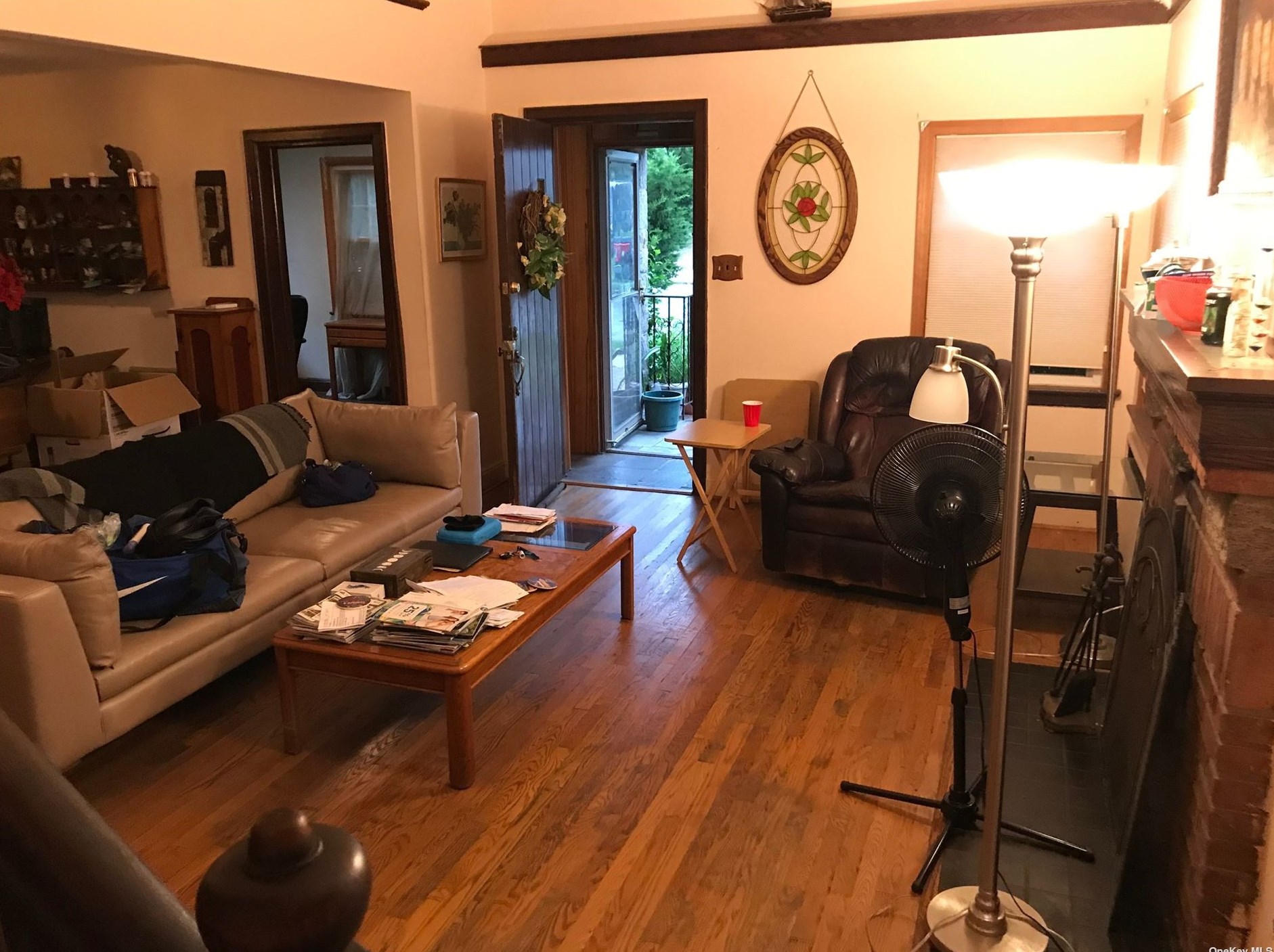 41-42 220th St, Flushing, NY 11361-2345
