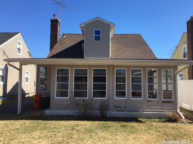 215 Frank Ave, Garden City, NY 11501-3108