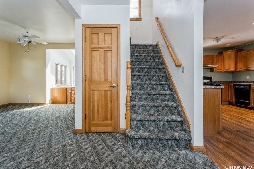 1301 R St, Floral Park, NY 11003