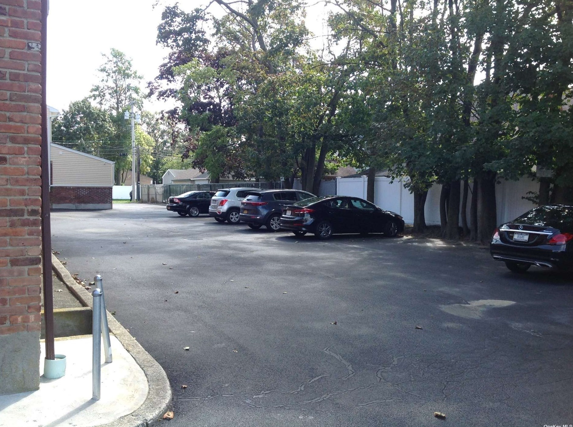 2262 Merrick Ave, North Merrick NY  11566-4316 exterior
